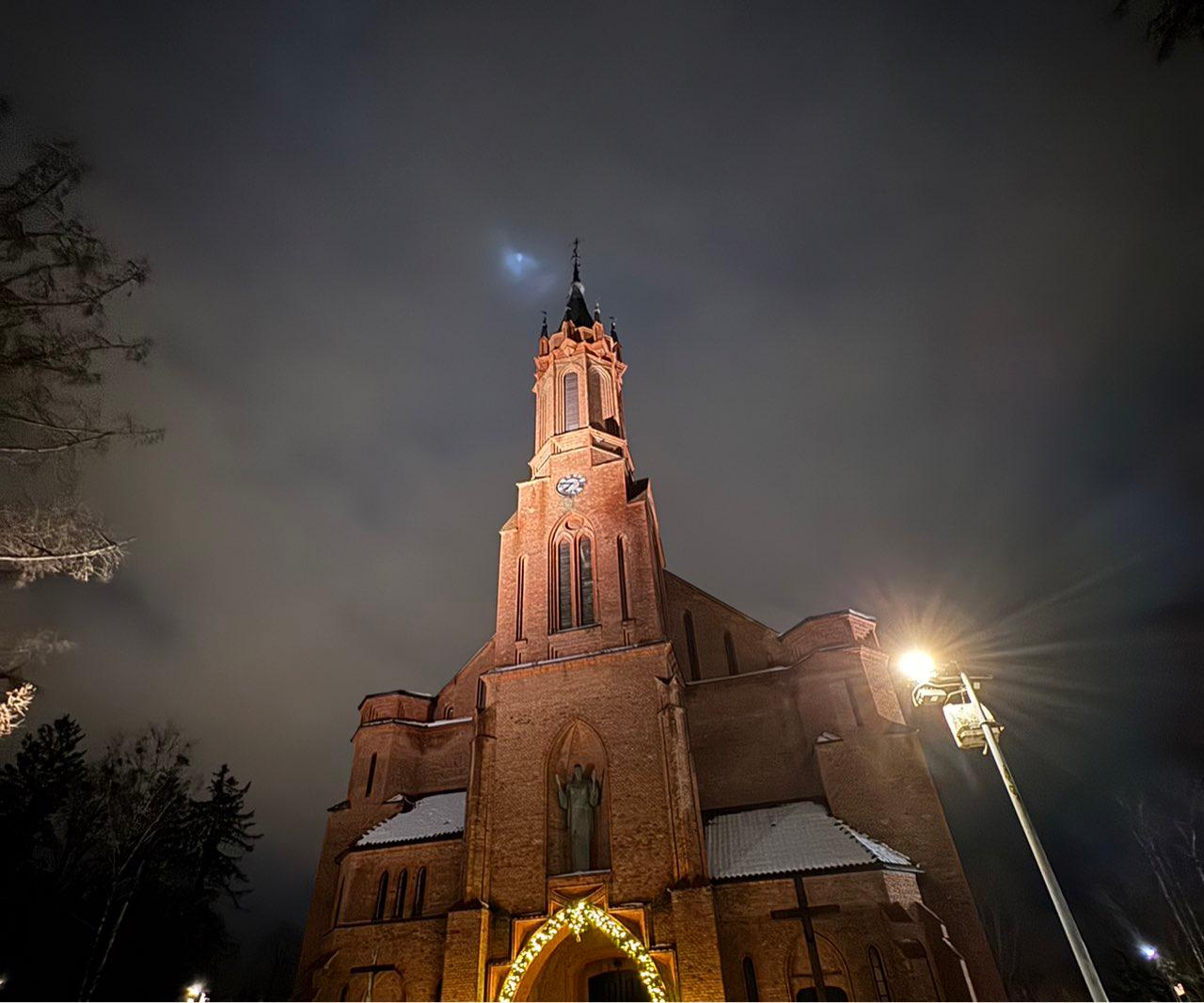The Moon over Didžiasalis, Lithuania — full moon, Lunar Day 13