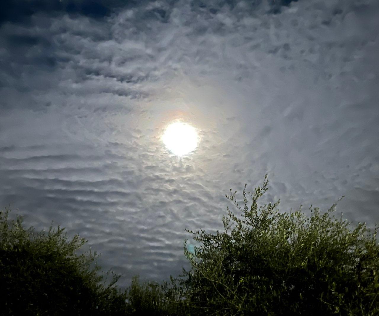 The Moon over Toscolano-Maderno, Italia — full moon, Lunar Day 15