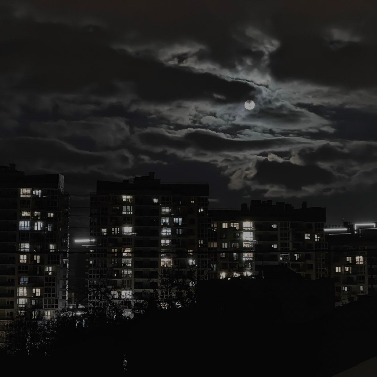 The Moon over Minsk, Belarus — full moon, Lunar Day 16