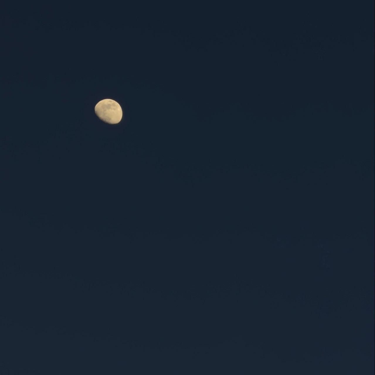 The Moon over Львов, Украина — waxing gibbous, Lunar Day 12