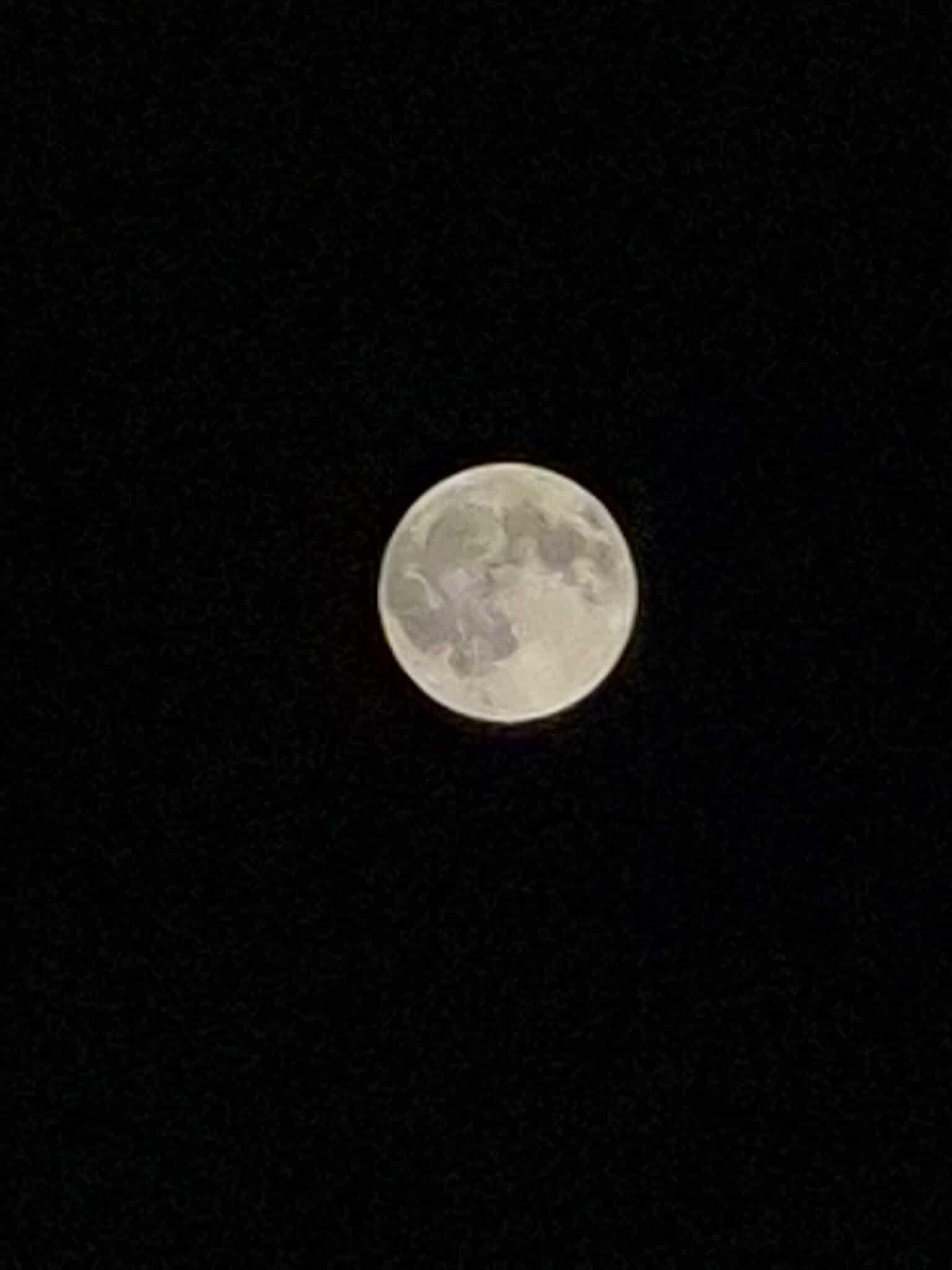 The Moon over Kitchener, Canada — full moon, Lunar Day 17