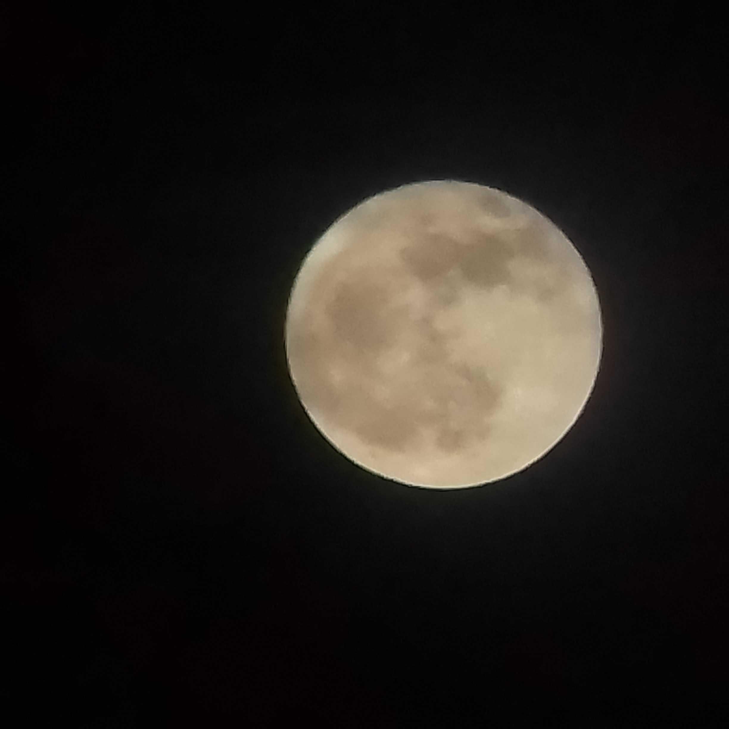 The Moon over Valladolid, Philippines — waning crescent, Lunar Day 27