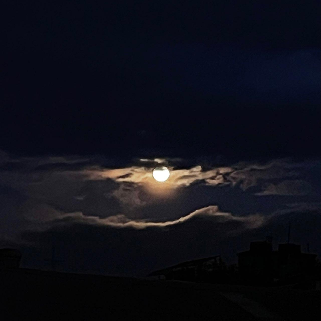The Moon over Nepal — full moon, Lunar Day 16