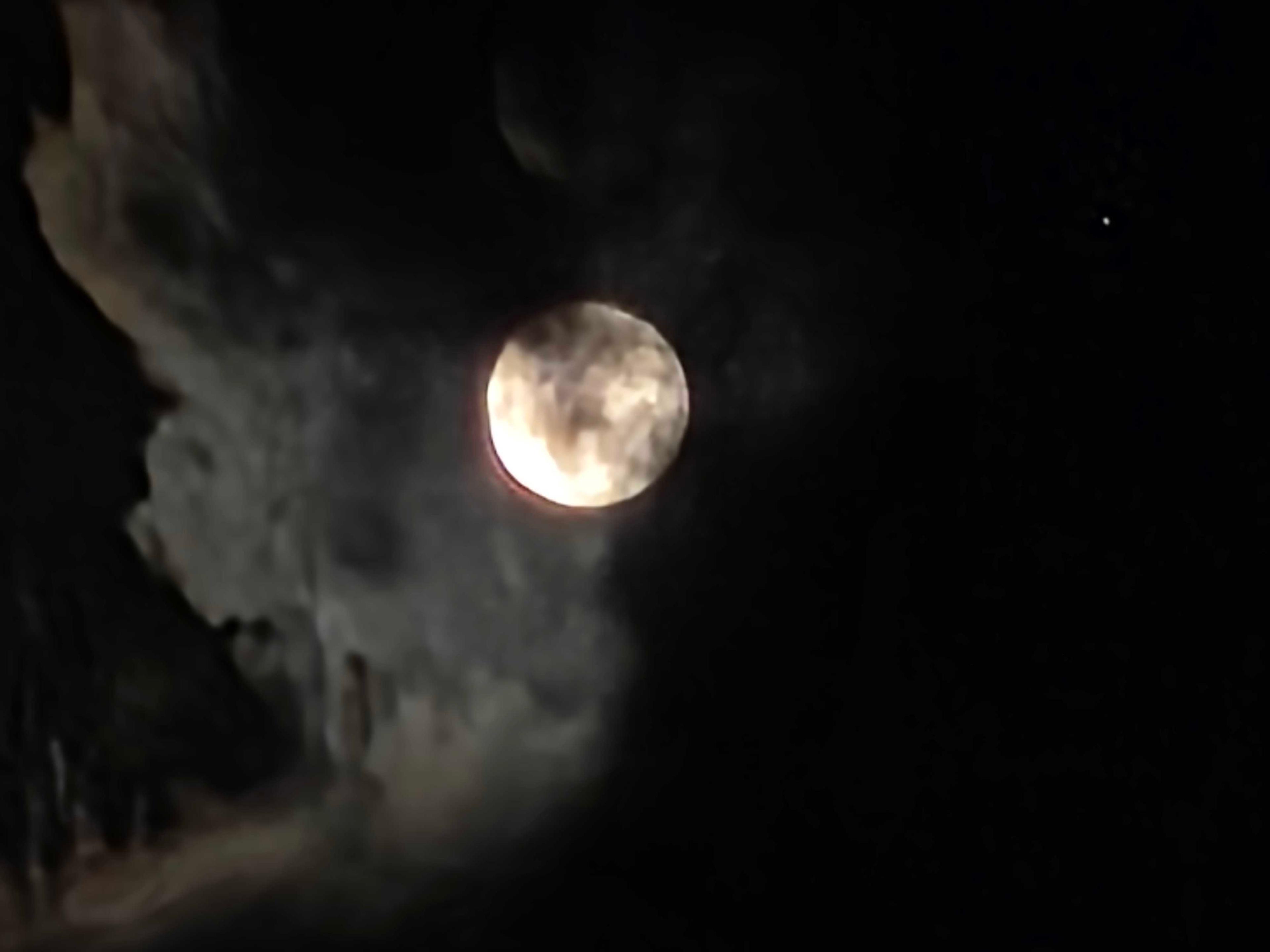 The Moon over United Kingdom — full moon, Lunar Day 15