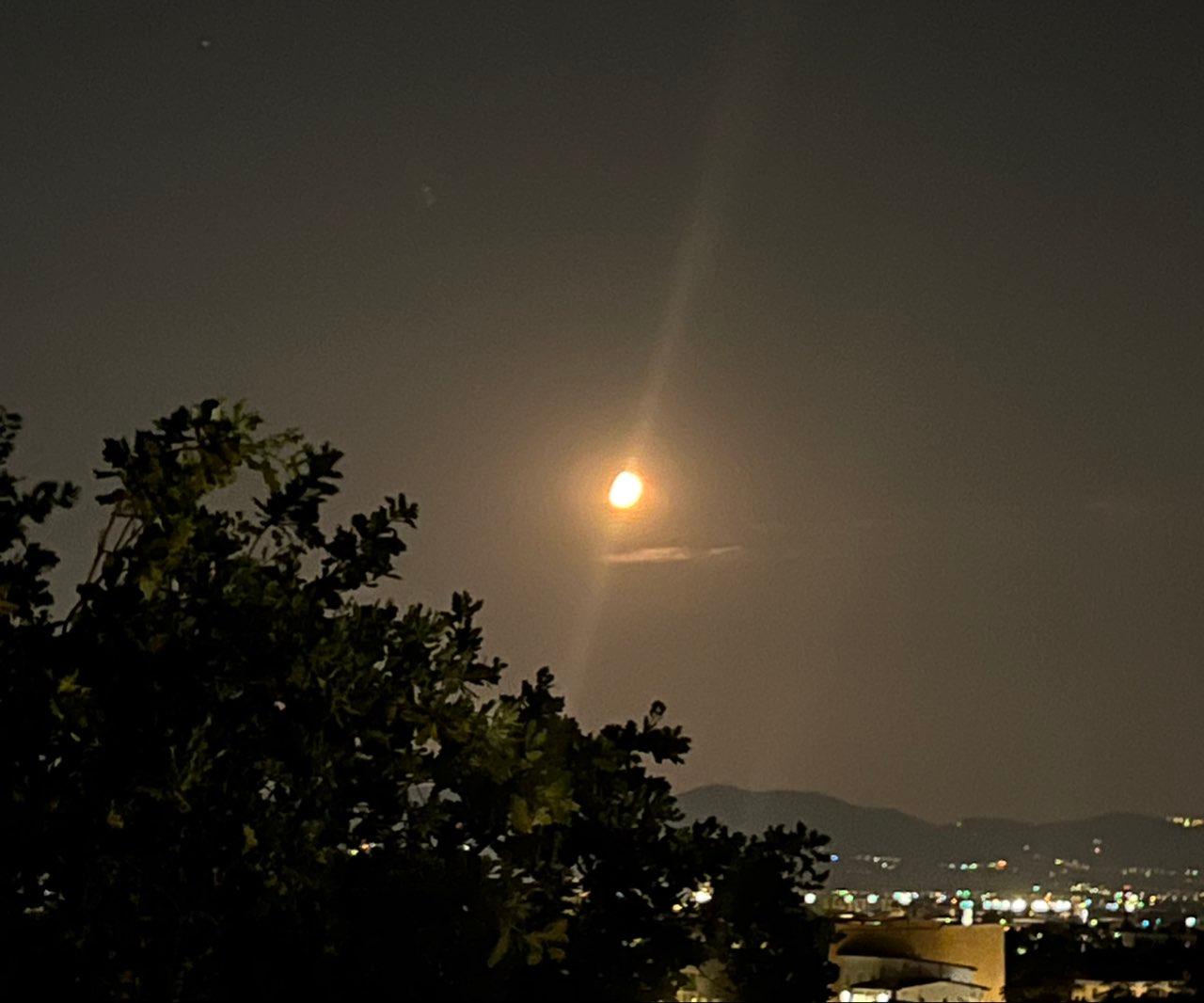 The Moon over Prato, Italia — waxing gibbous, Lunar Day 10