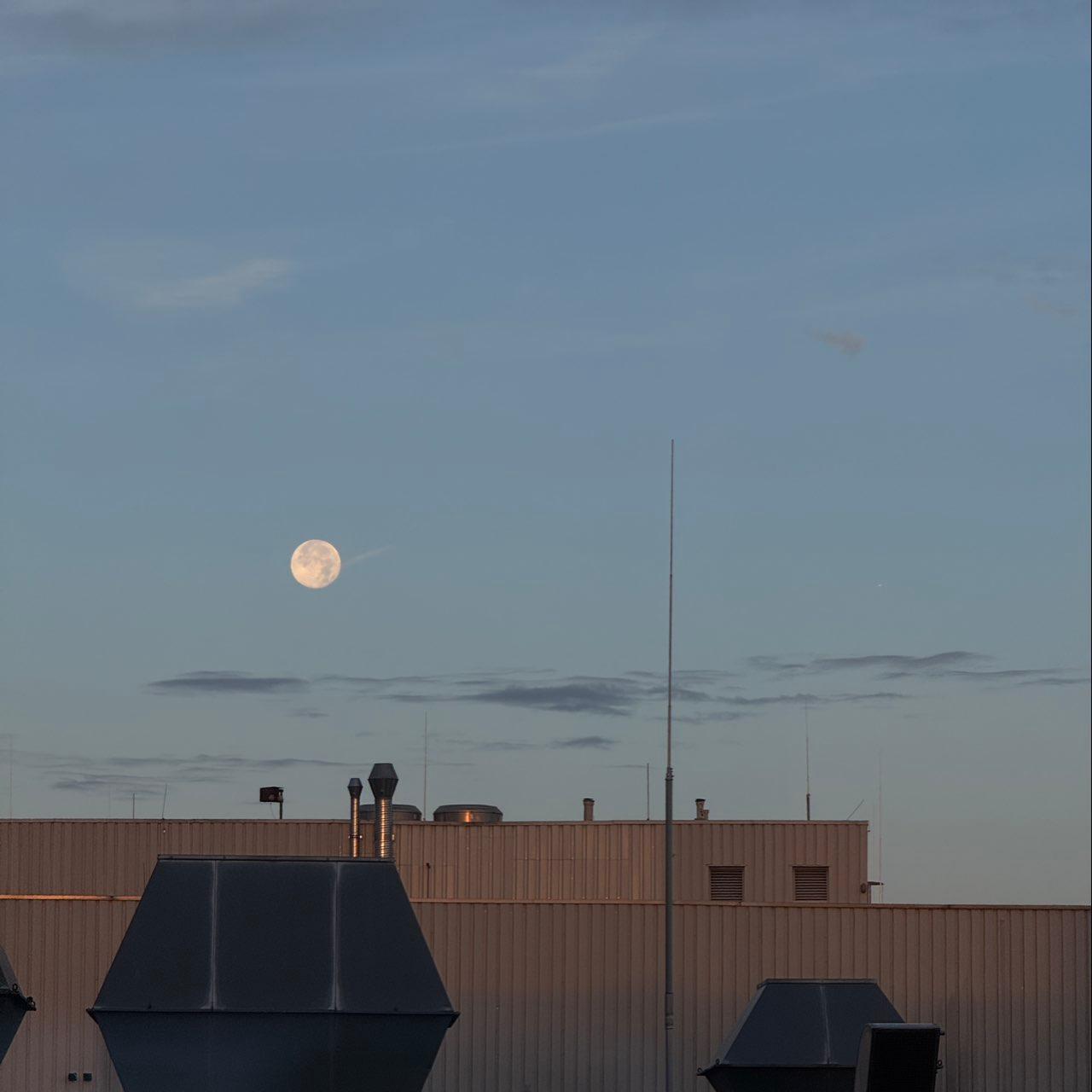 The Moon over Hannover, Deutschland — full moon, Lunar Day 16