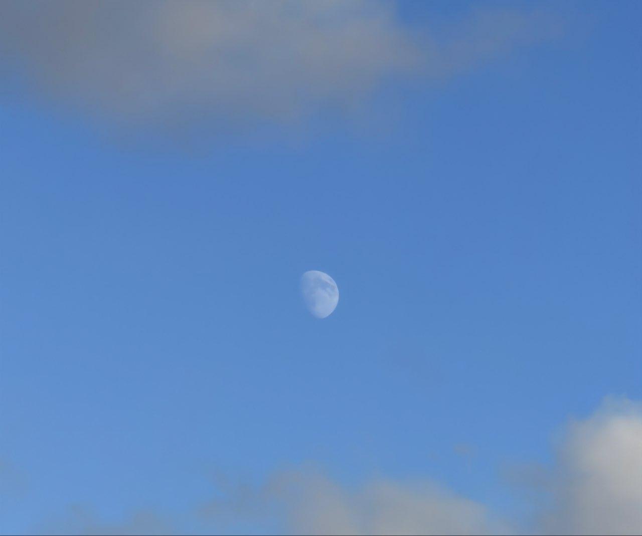 The Moon over Dagenham, United Kingdom — waxing gibbous, Lunar Day 12