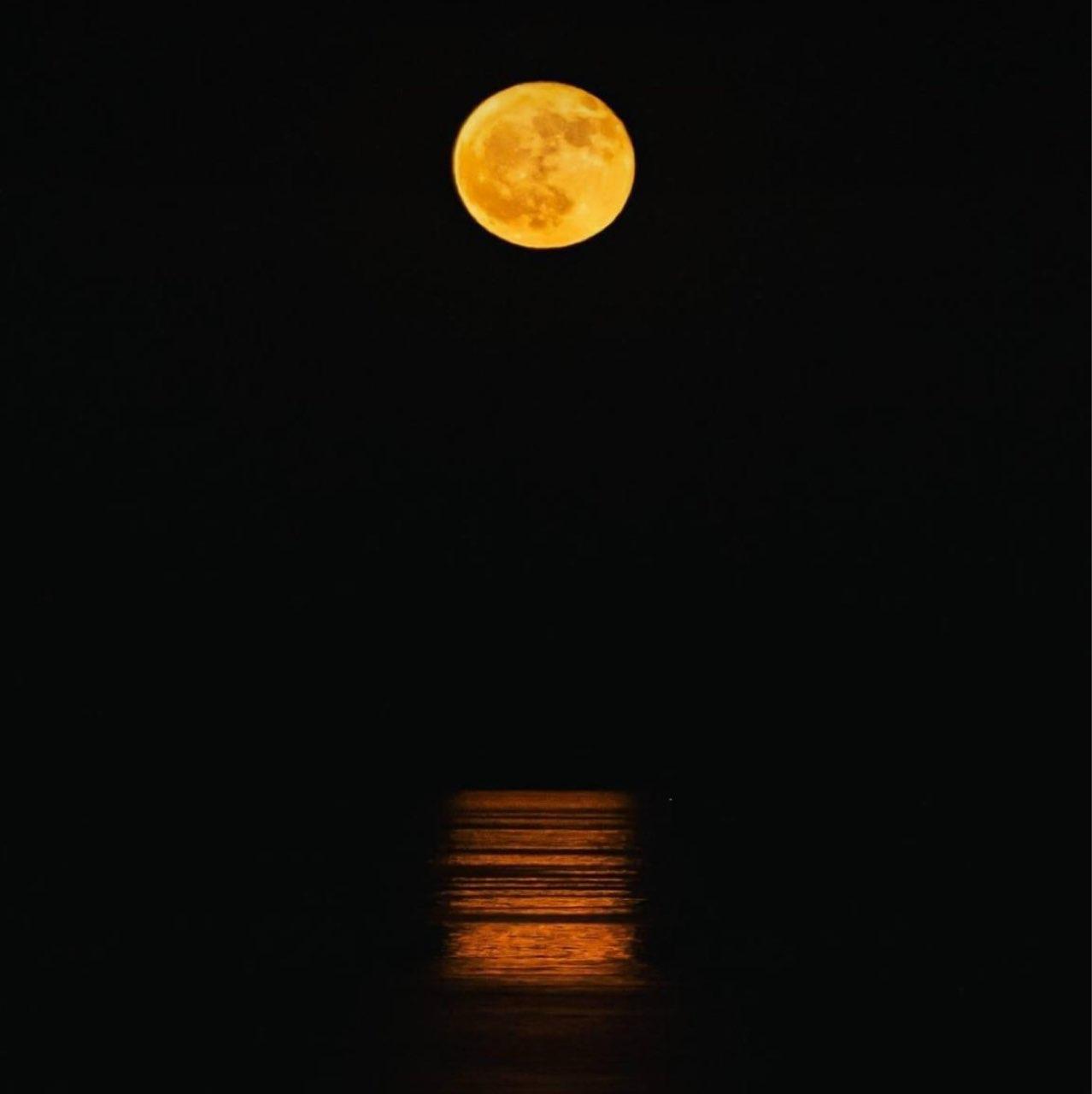 The Moon over Fuengirola, España — full moon, Lunar Day 16
