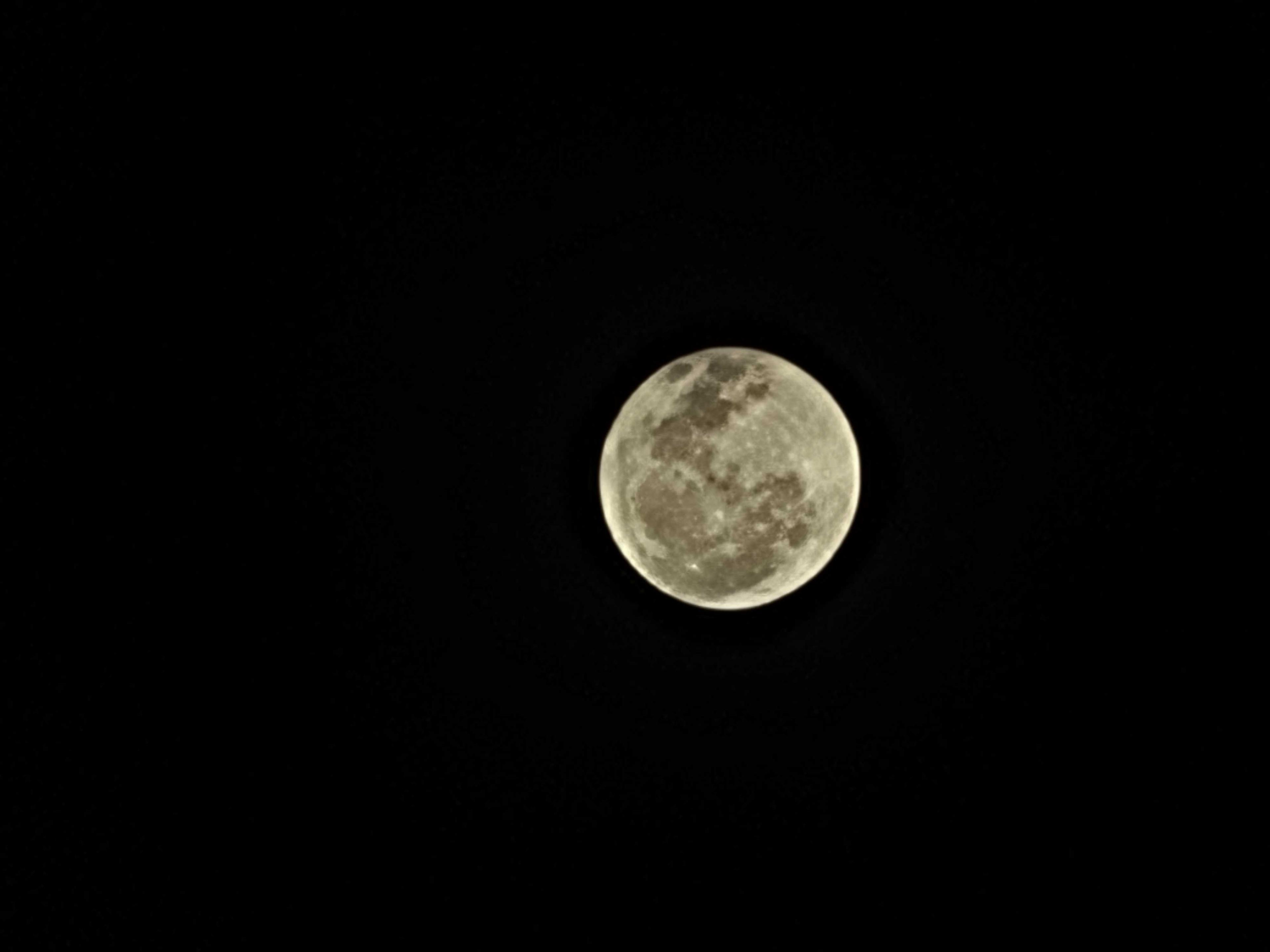 The Moon over United Kingdom — full moon, Lunar Day 17