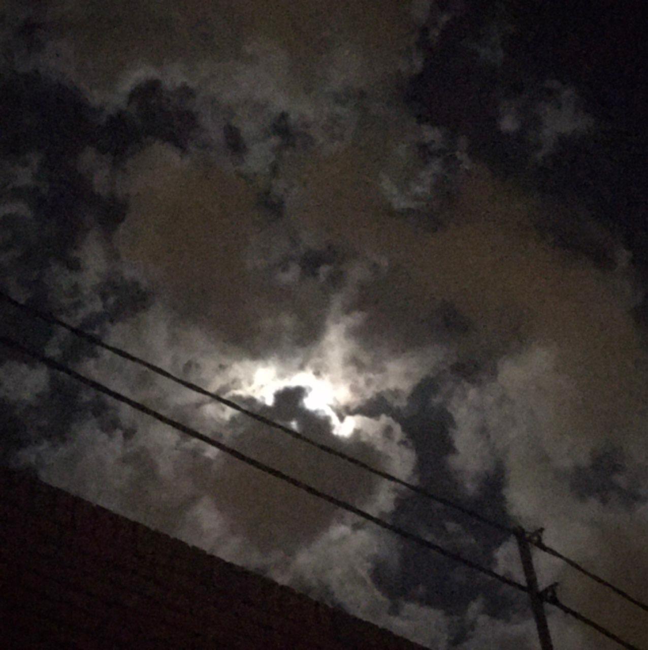 The Moon over Valencia, España — full moon, Lunar Day 16