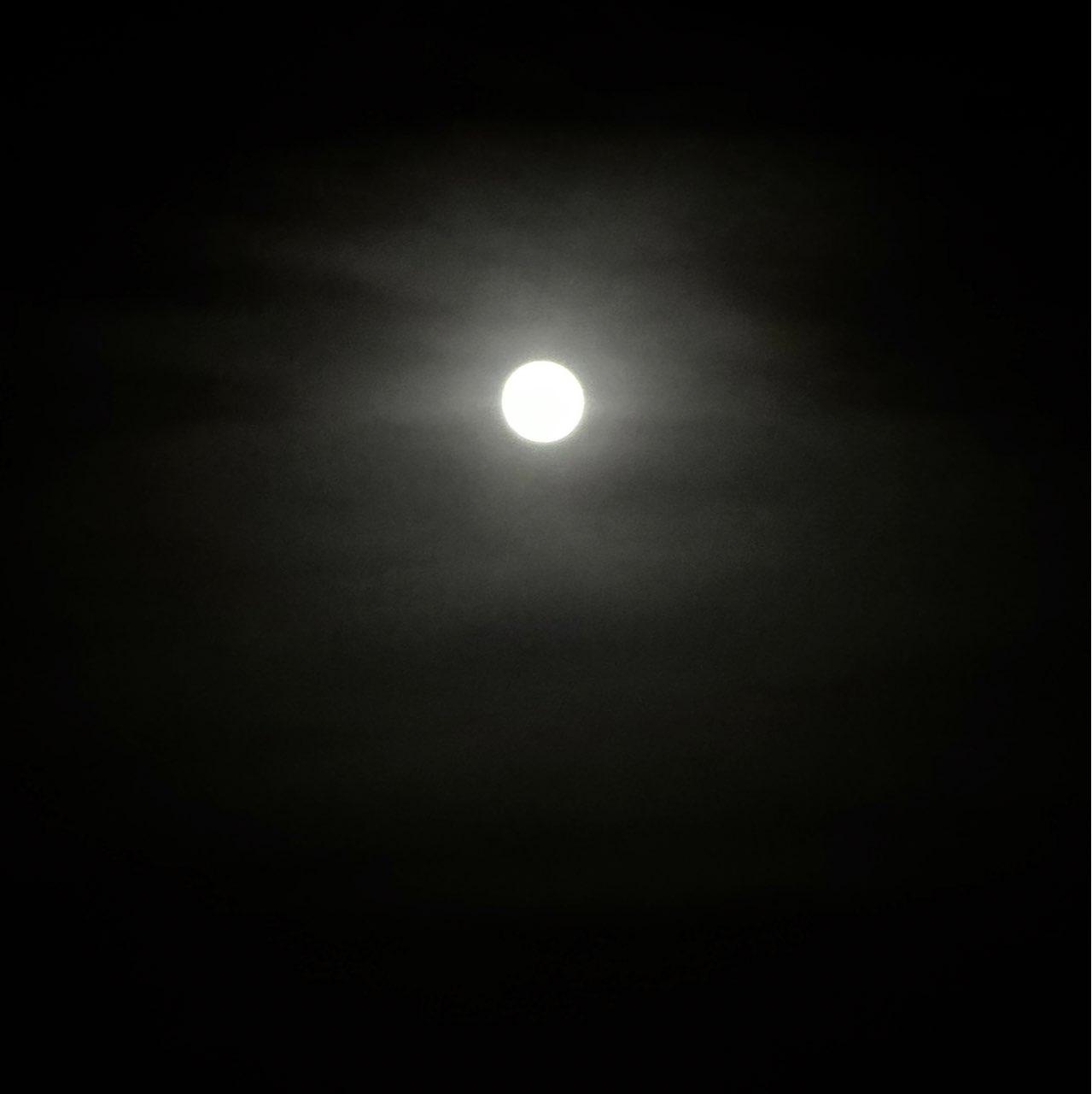 The Moon over Örebro, Sverige — full moon, Lunar Day 16
