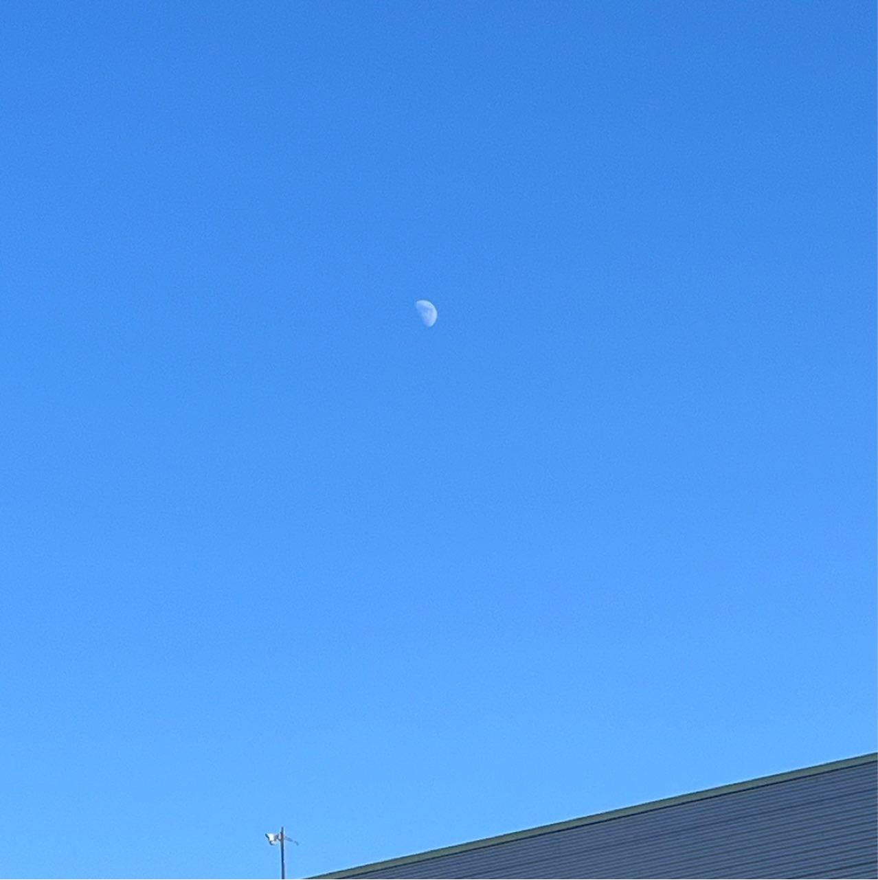 The Moon over Ingolstadt, Deutschland — first quarter, Lunar Day 9