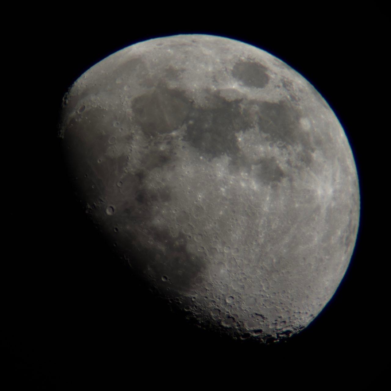 The Moon over Markham, Canada — waxing gibbous, Lunar Day 11