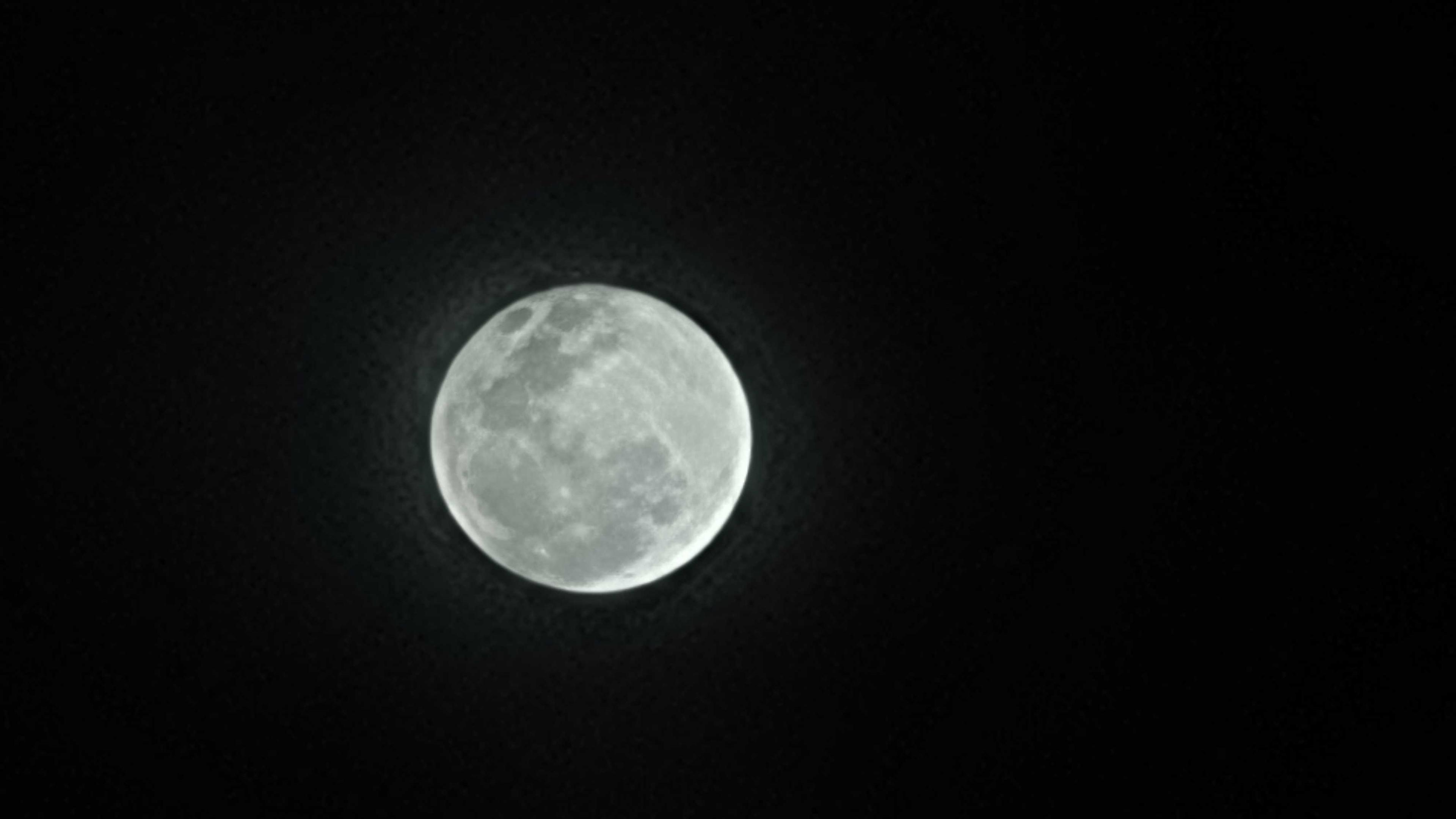 The Moon over United Kingdom — full moon, Lunar Day 17