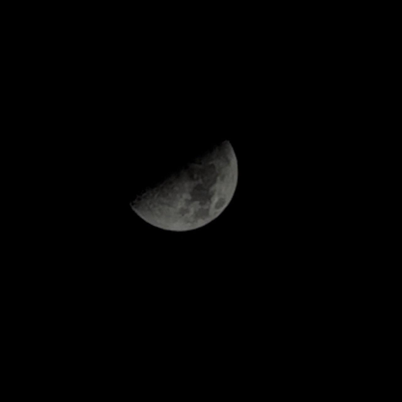 The Moon over Honolulu, United States — first quarter, Lunar Day 10