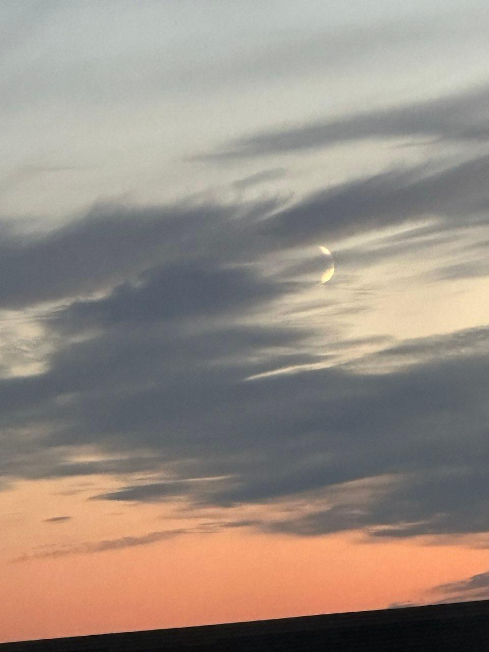 The Moon over God's River 86A, Canada — first quarter, Lunar Day 8