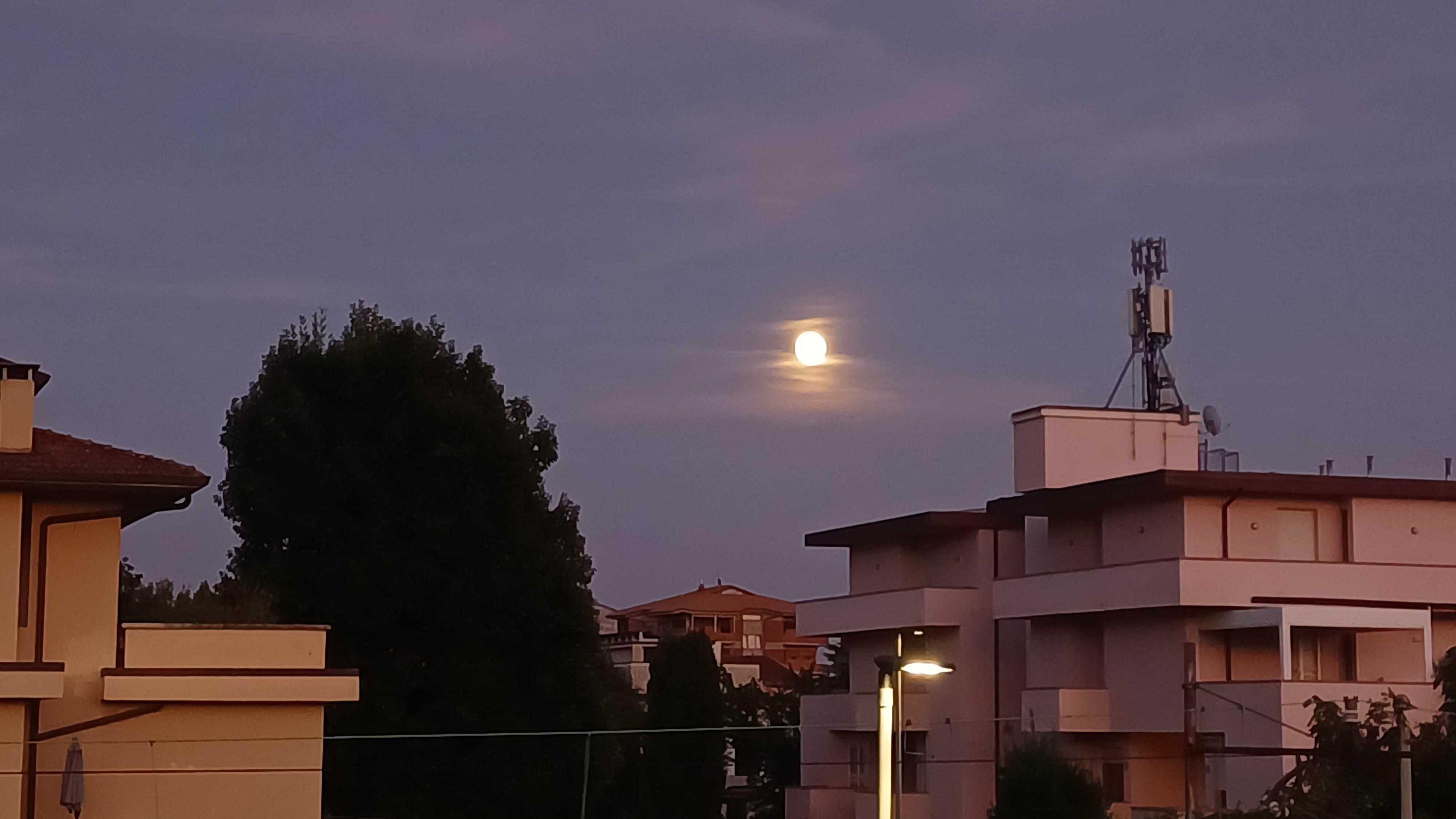 The Moon over Pistoia, Italia — full moon, Lunar Day 15