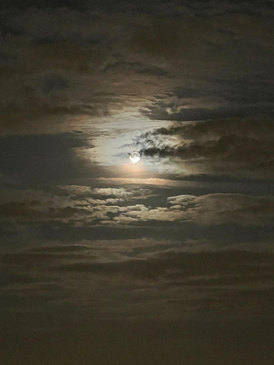 The Moon over Paris, France — full moon, Lunar Day 15