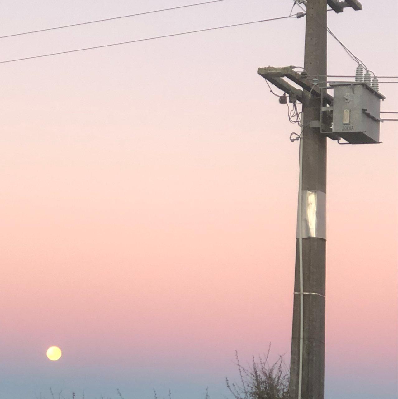 The Moon over Auckland, New Zealand — full moon, Lunar Day 15