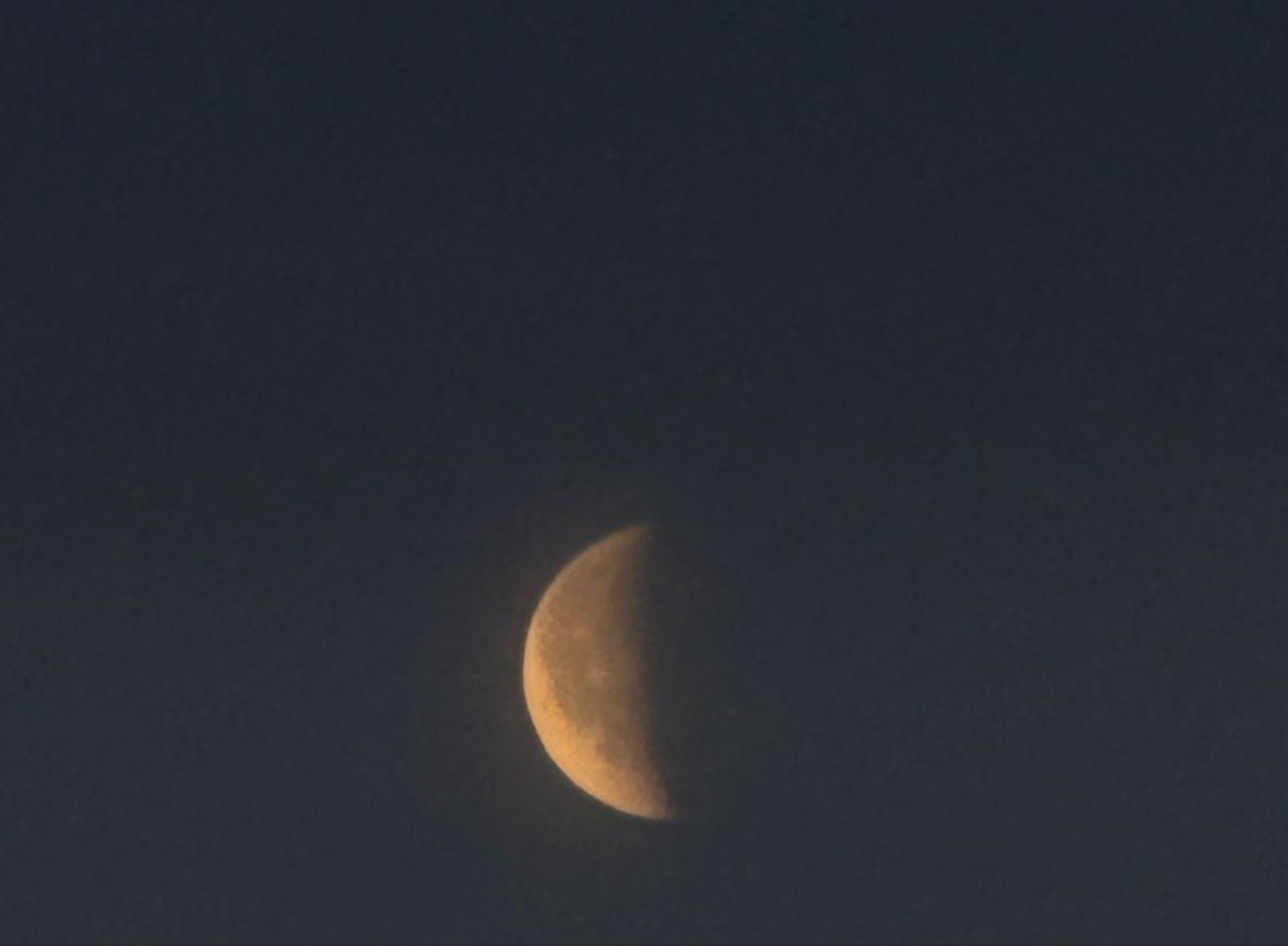 The Moon over Frankfurt am Main, Deutschland — last quarter, Lunar Day 24