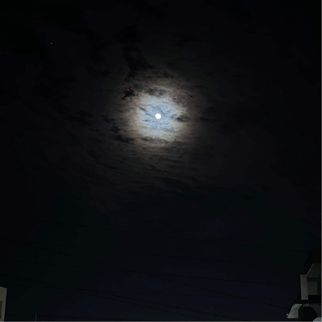 The Moon over Mandi Gobindgarh, India — waning gibbous, Lunar Day 21