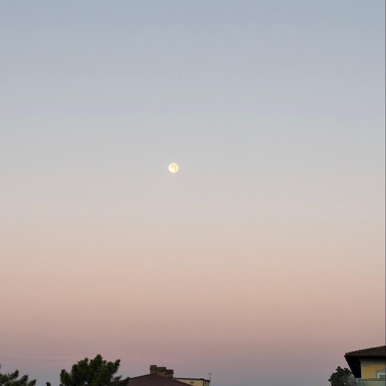 The Moon over Prato, Italia — full moon, Lunar Day 17