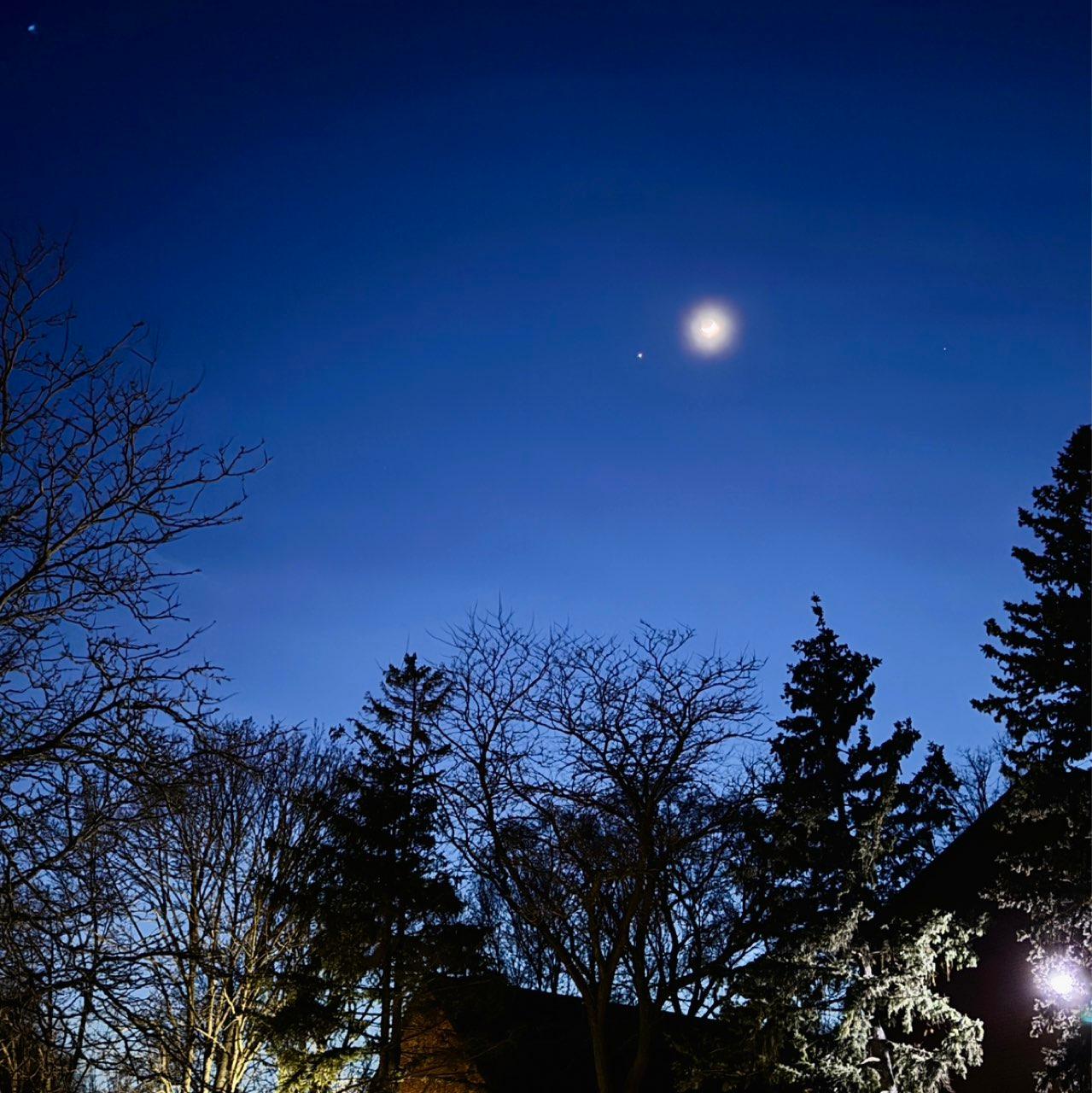 The Moon over Toronto, Canada — waxing crescent, Lunar Day 5