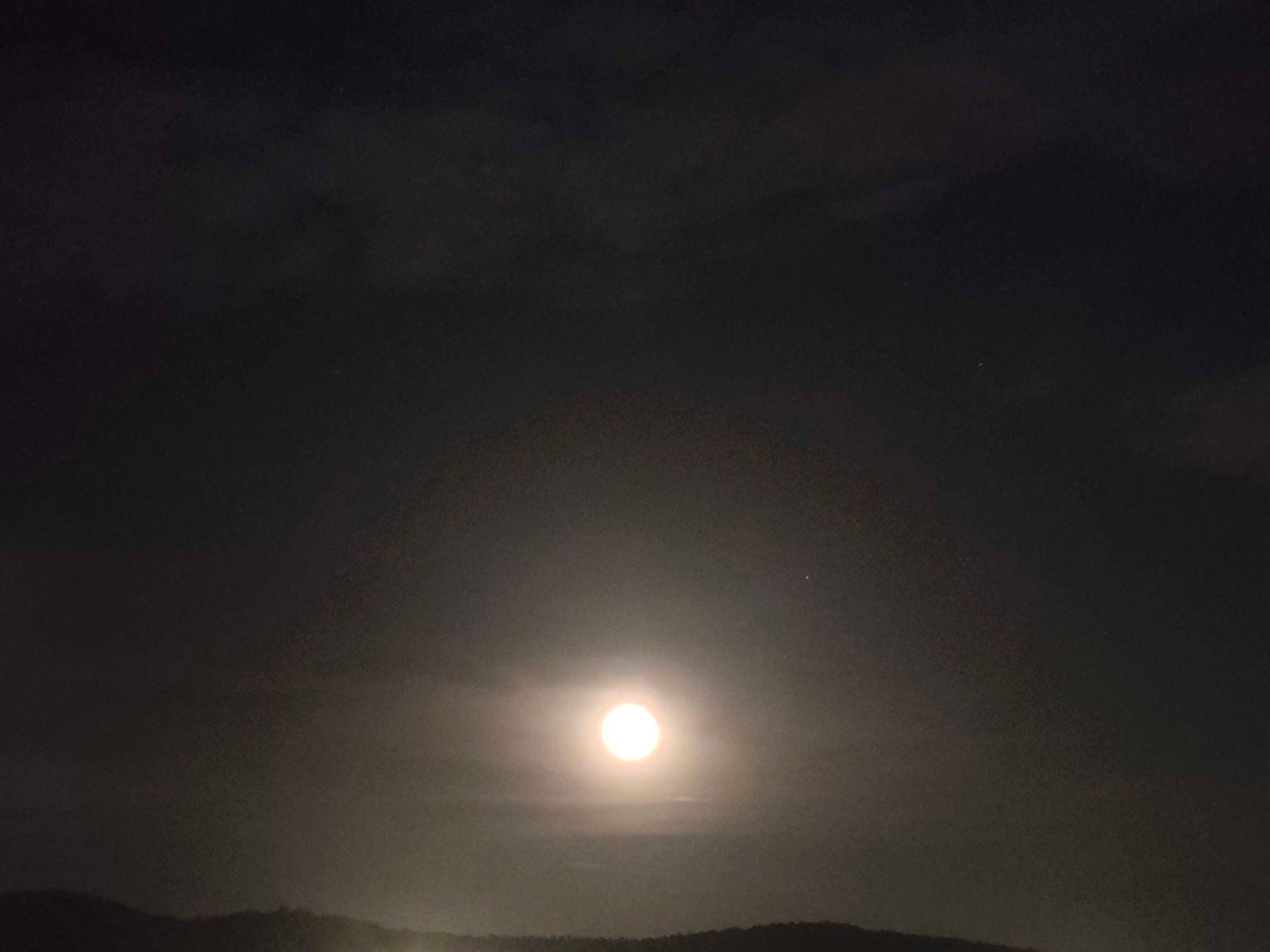 The Moon over Carraia, Italia — full moon, Lunar Day 16