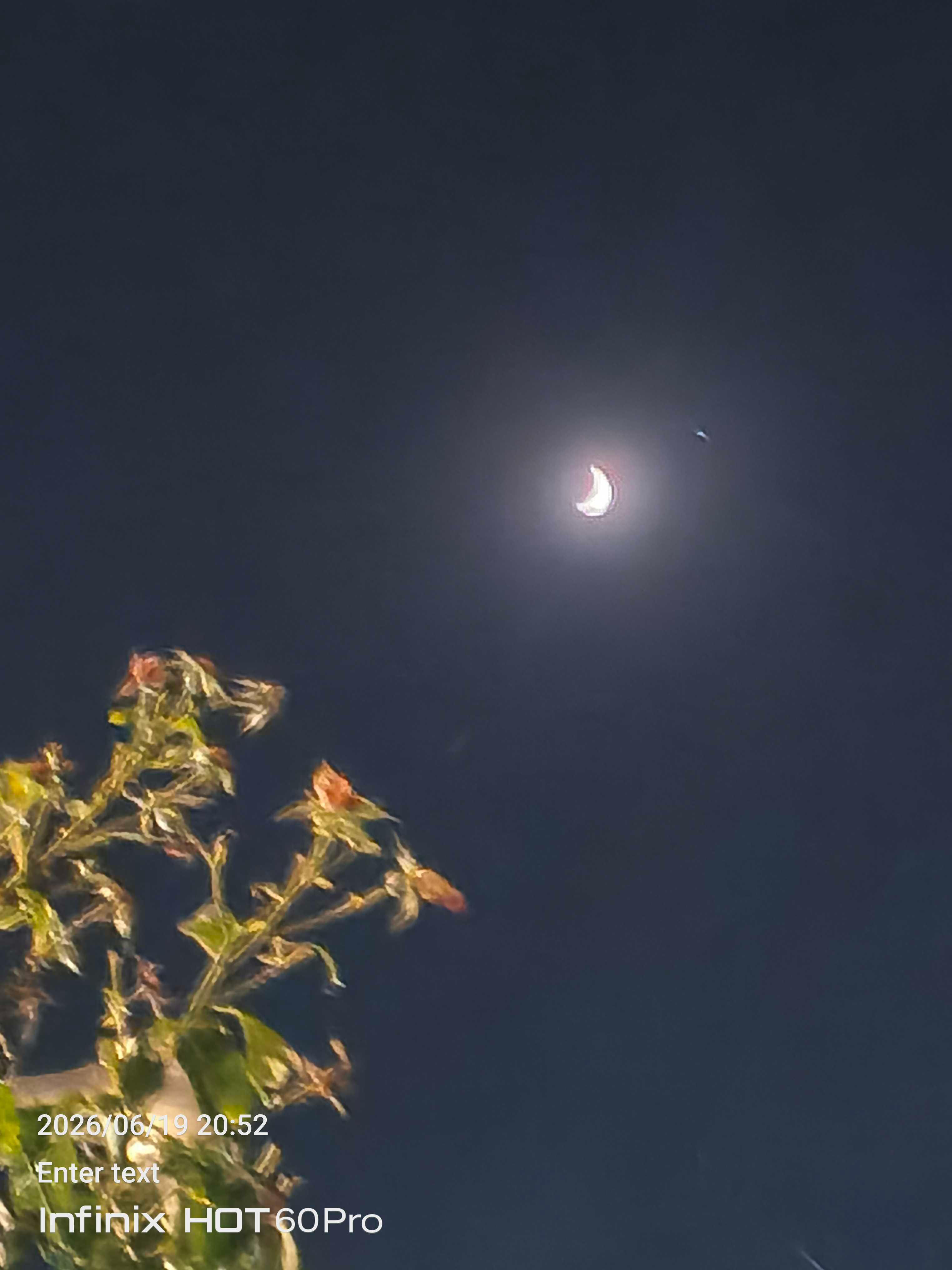 The Moon over Englewood, United States — first quarter, Lunar Day 8