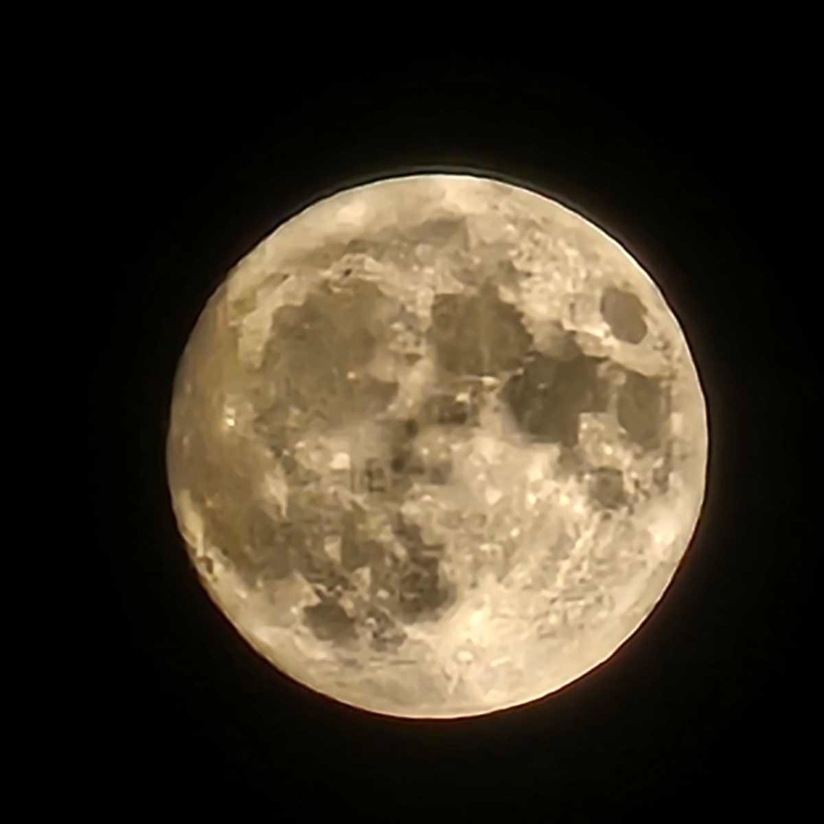 The Moon over Toronto, Canada — full moon, Lunar Day 15