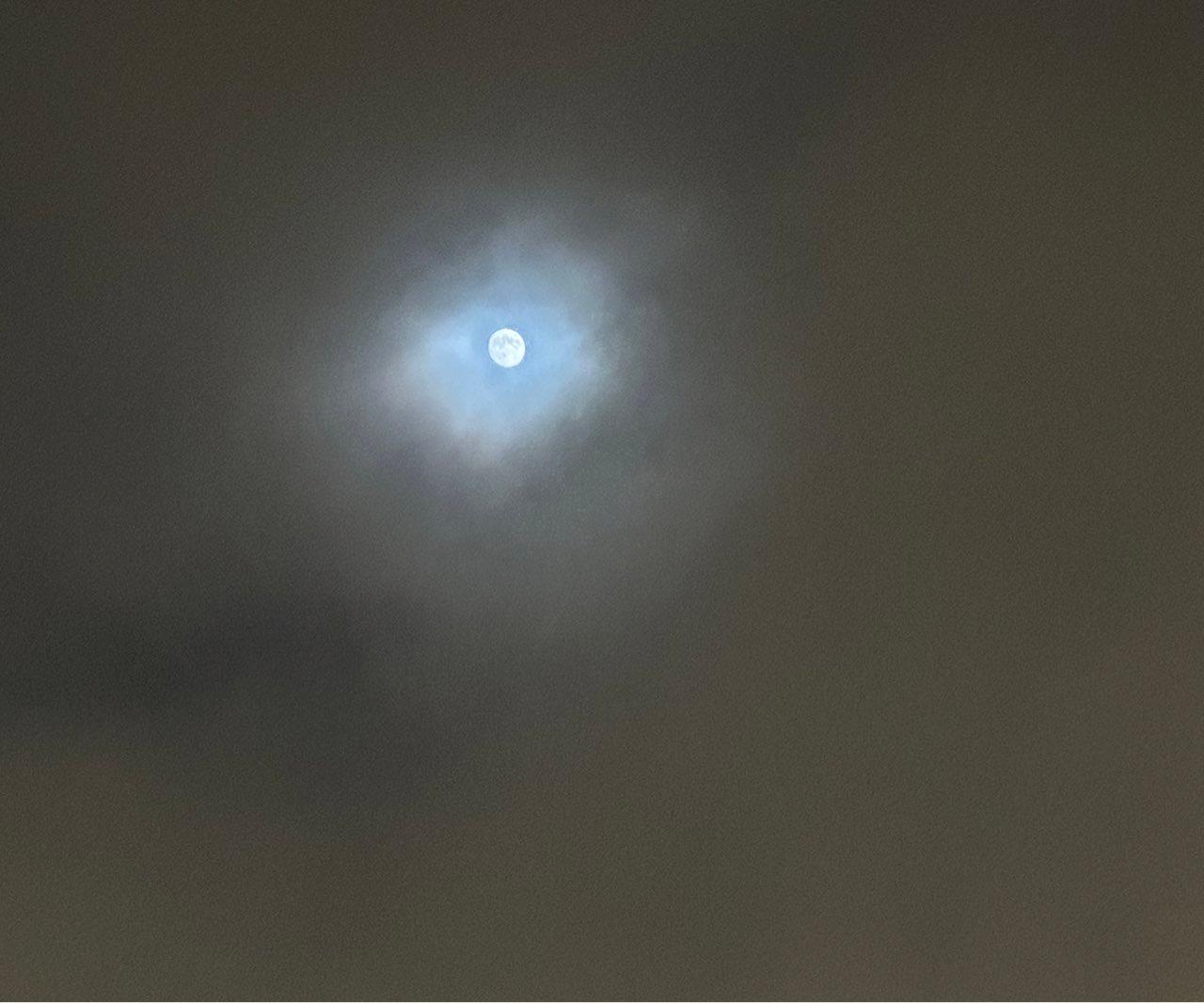 The Moon over Örebro, Sverige — full moon, Lunar Day 14