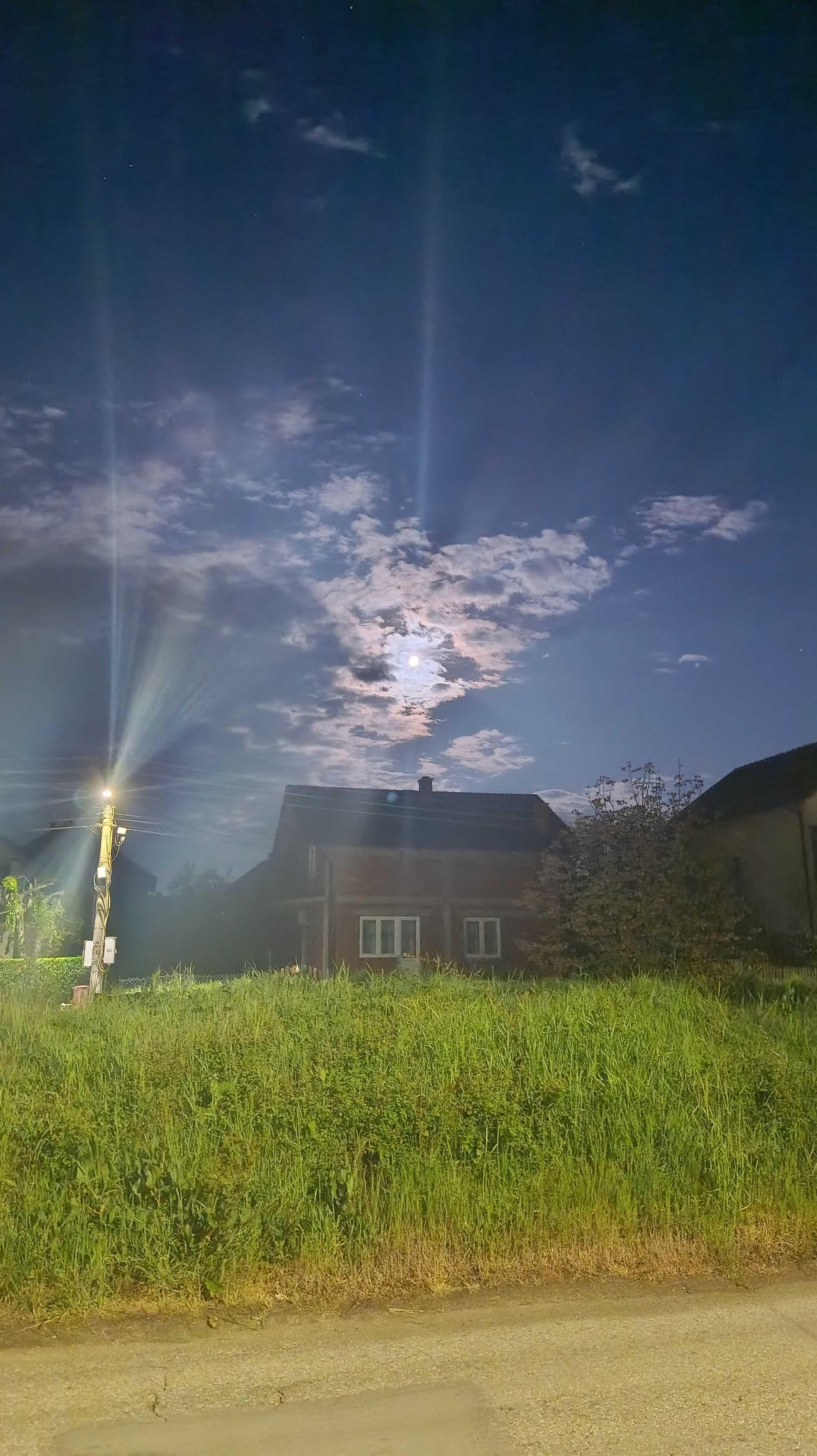 The Moon over Zaječar, Serbia — full moon, Lunar Day 15