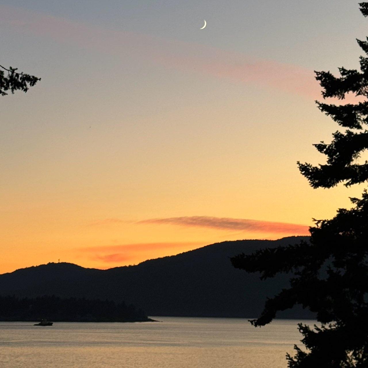 The Moon over Squamish-Lillooet, Canada — waxing crescent, Lunar Day 4