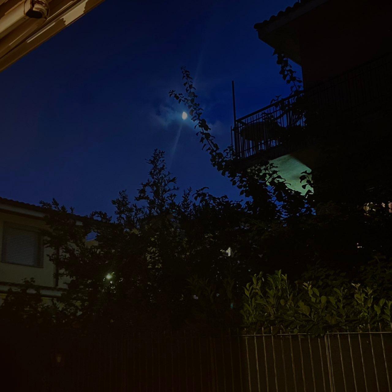 The Moon over Roma, Italia — first quarter, Lunar Day 9