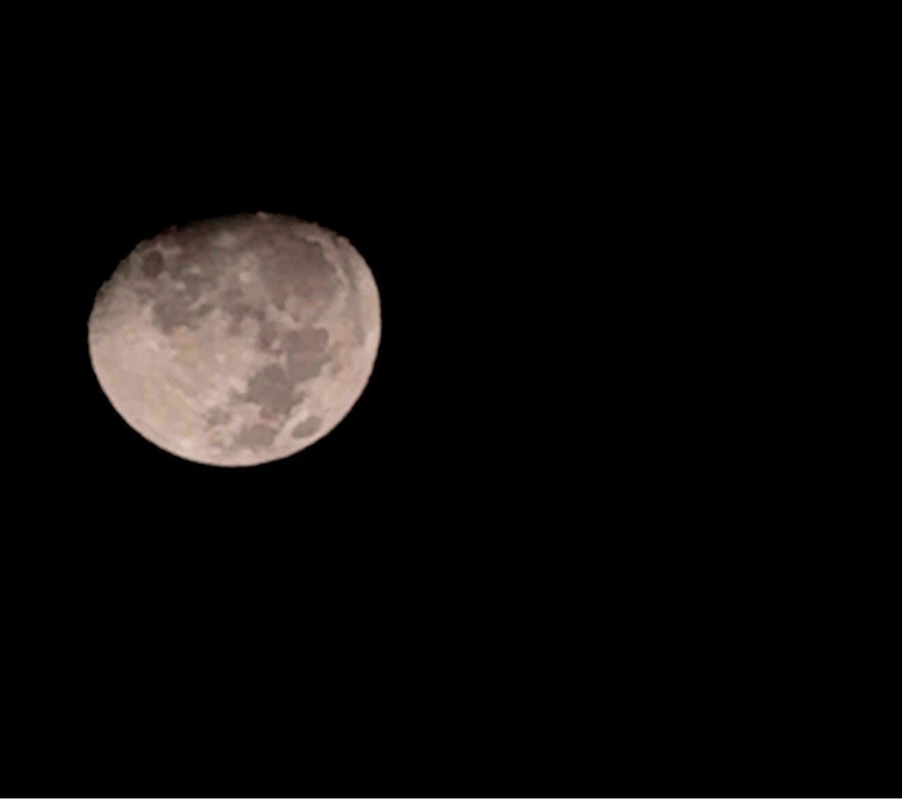The Moon over Honolulu, United States — waxing gibbous, Lunar Day 13
