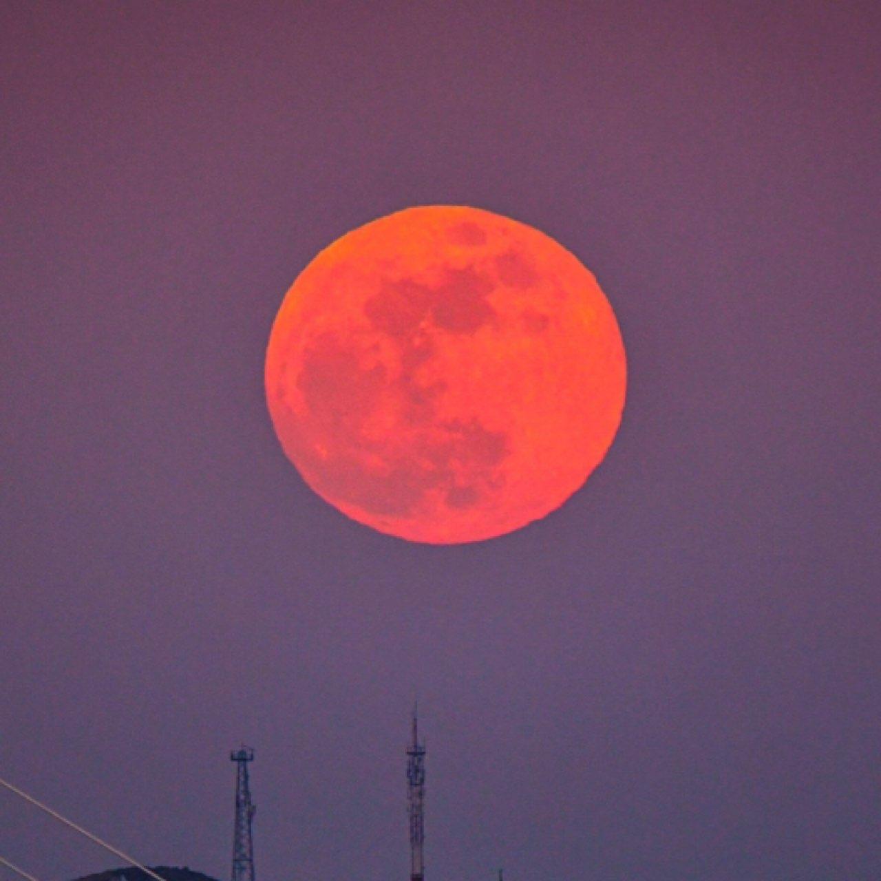 The Moon over Vladivostok, Russia — waning crescent, Lunar Day 26