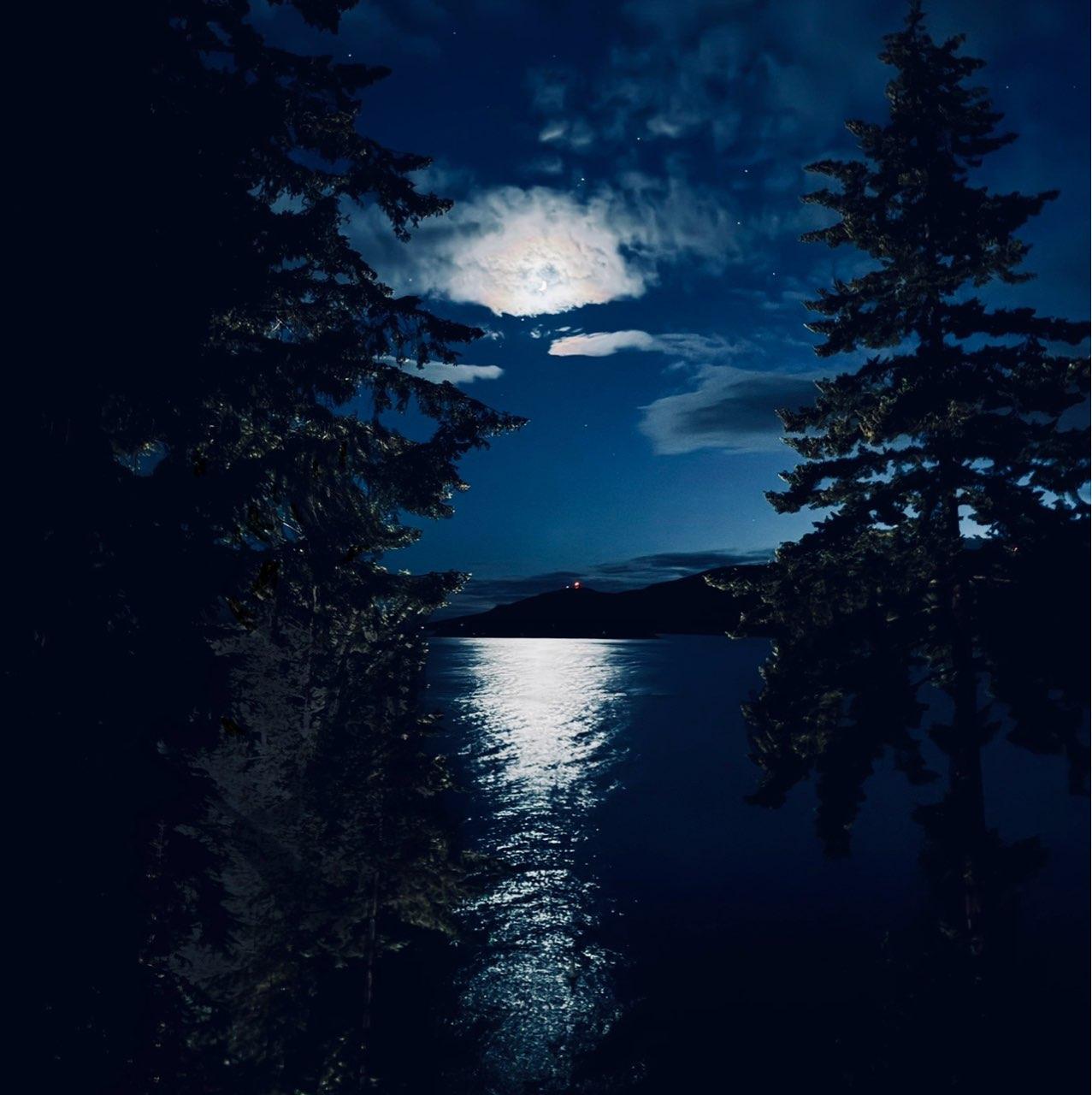 The Moon over Squamish-Lillooet, Canada — first quarter, Lunar Day 6