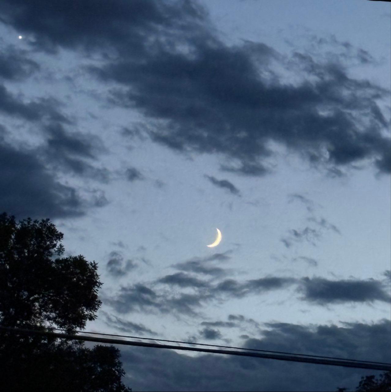 The Moon over Denver, United States — waxing crescent, Lunar Day 4
