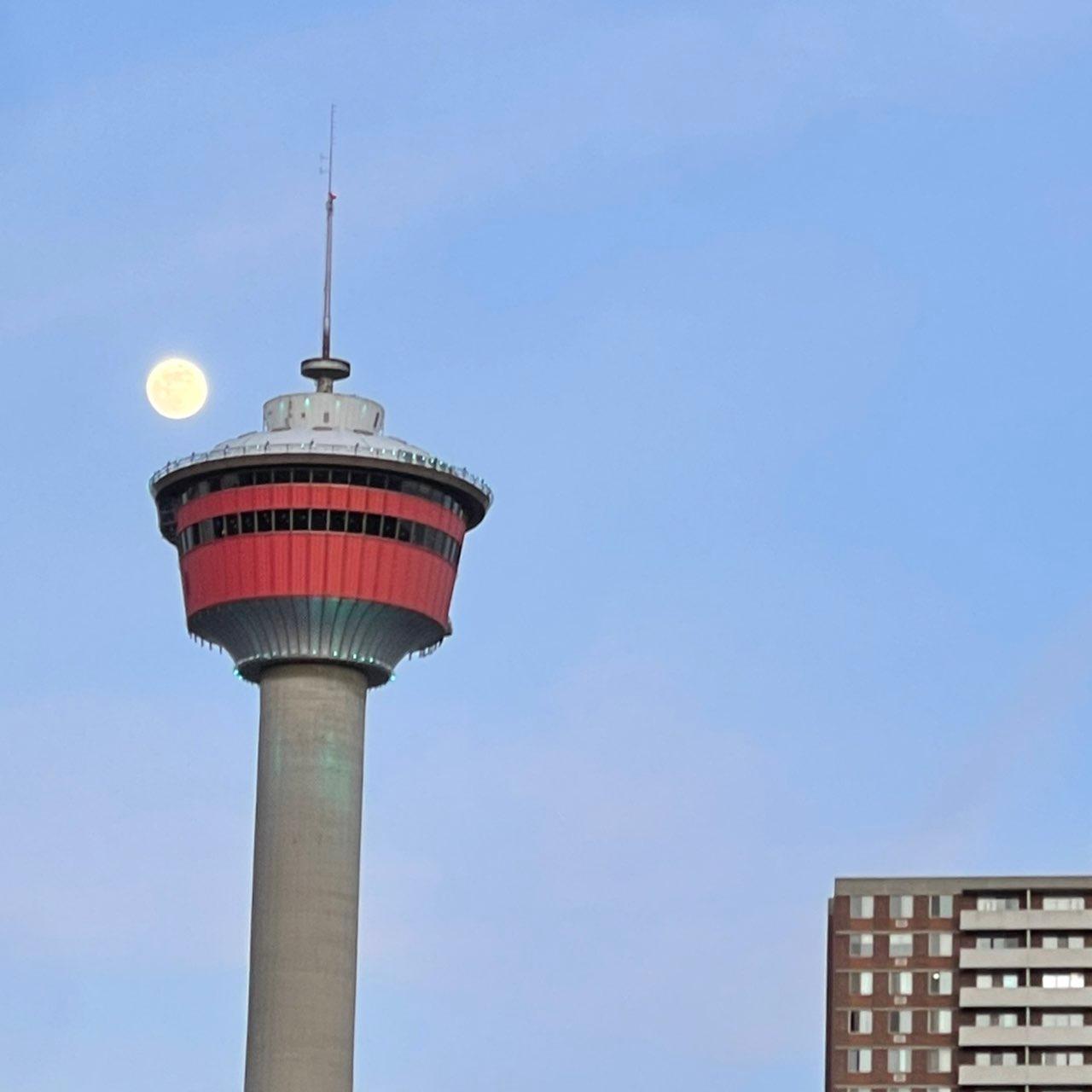 The Moon over Calgary, Canada — full moon, Lunar Day 14