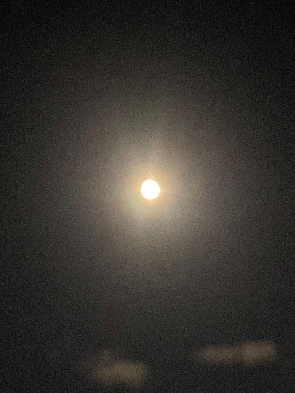 The Moon over Barranquilla, Colombia — full moon, Lunar Day 16