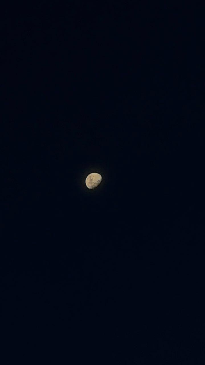 The Moon over South Brisbane, Australia — waxing gibbous, Lunar Day 11
