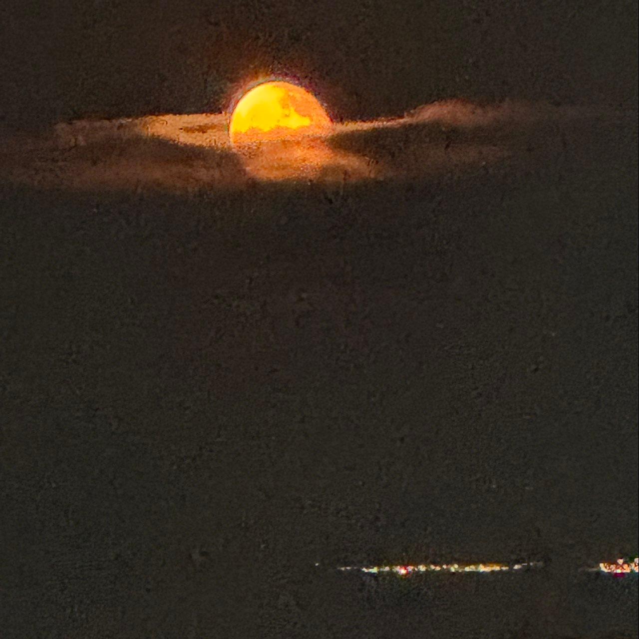 The Moon over Las Vegas, United States — waning gibbous, Lunar Day 19