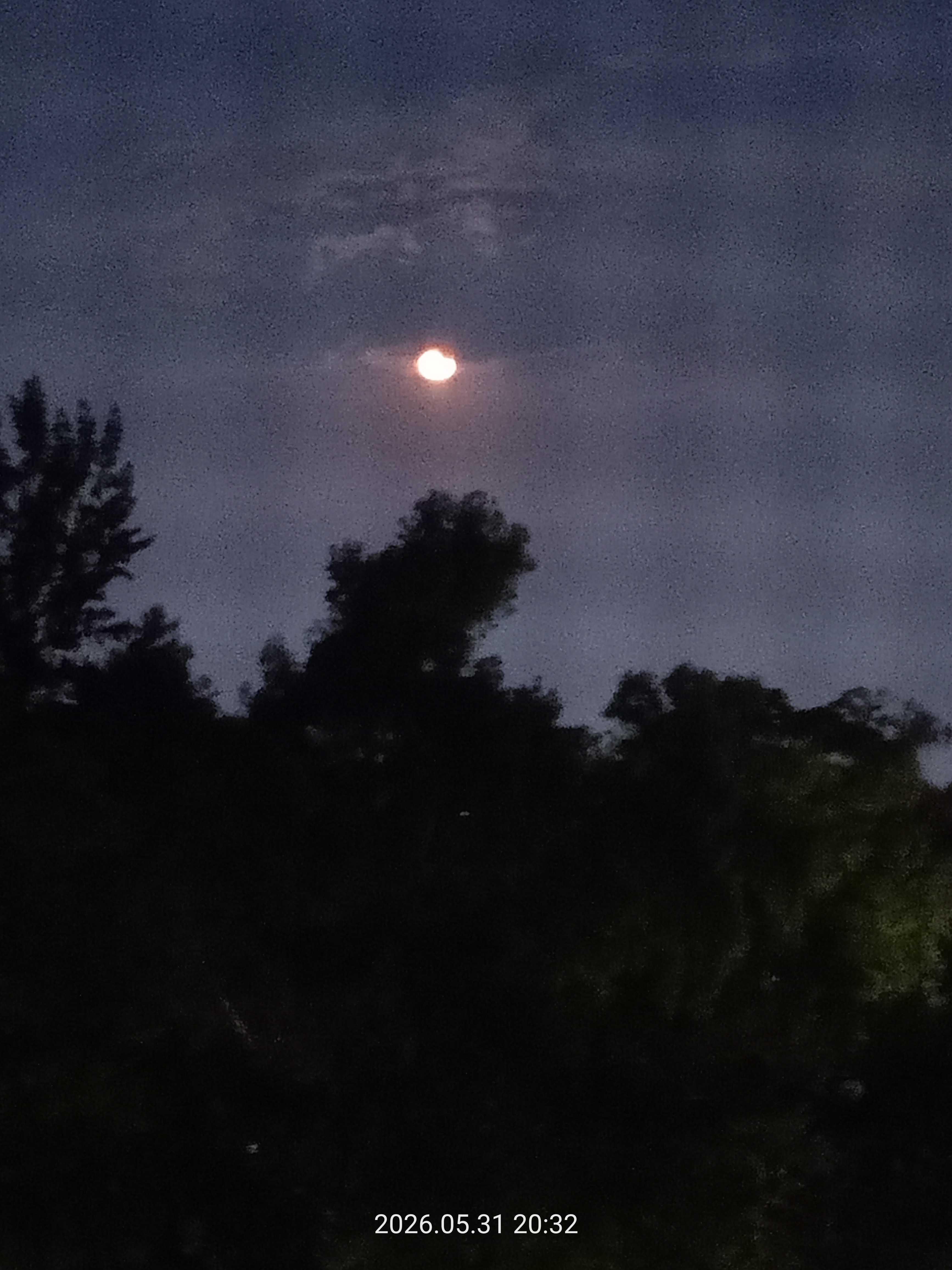 The Moon over Ciudad de México, México — full moon, Lunar Day 16