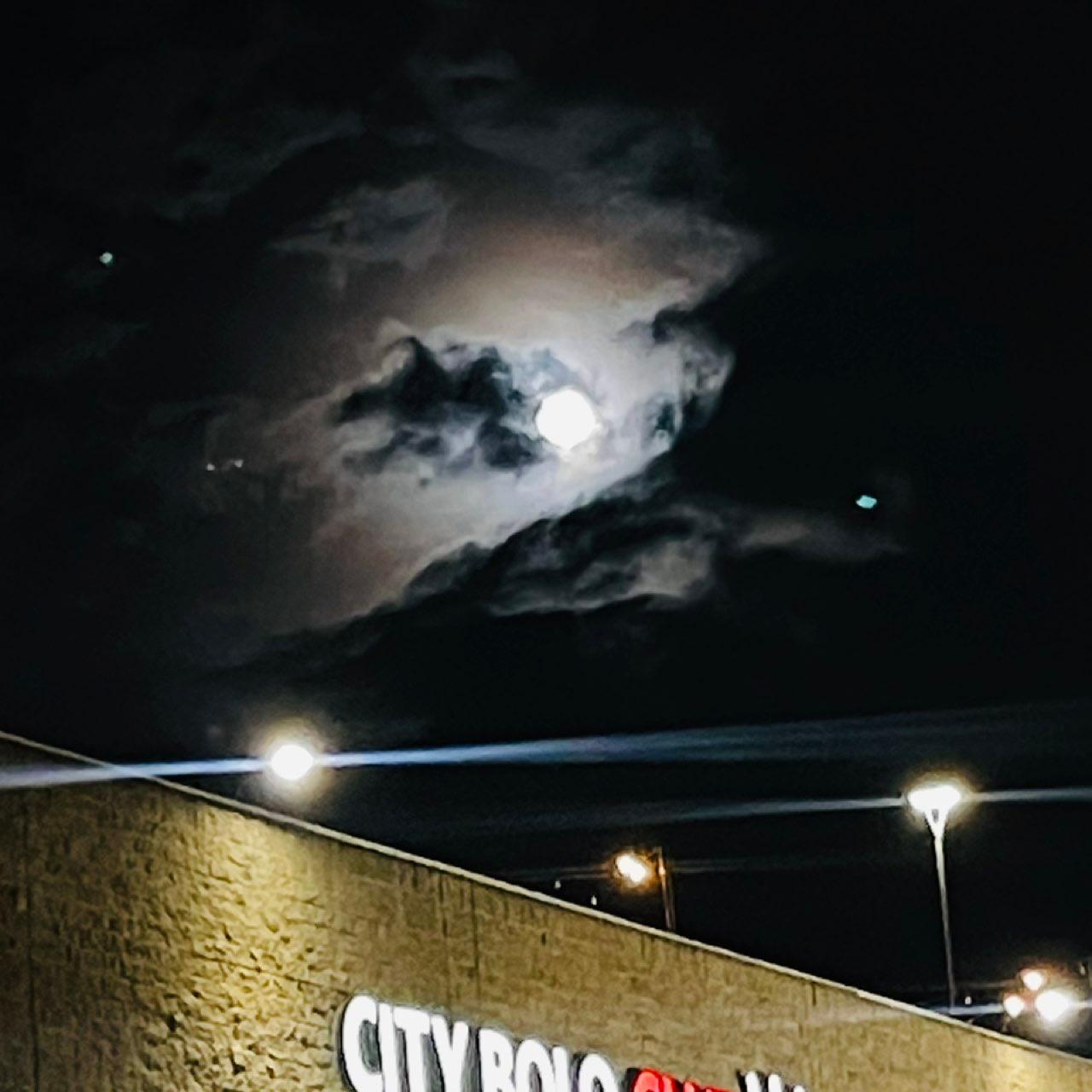 The Moon over Bogotá, Colombia — full moon, Lunar Day 15