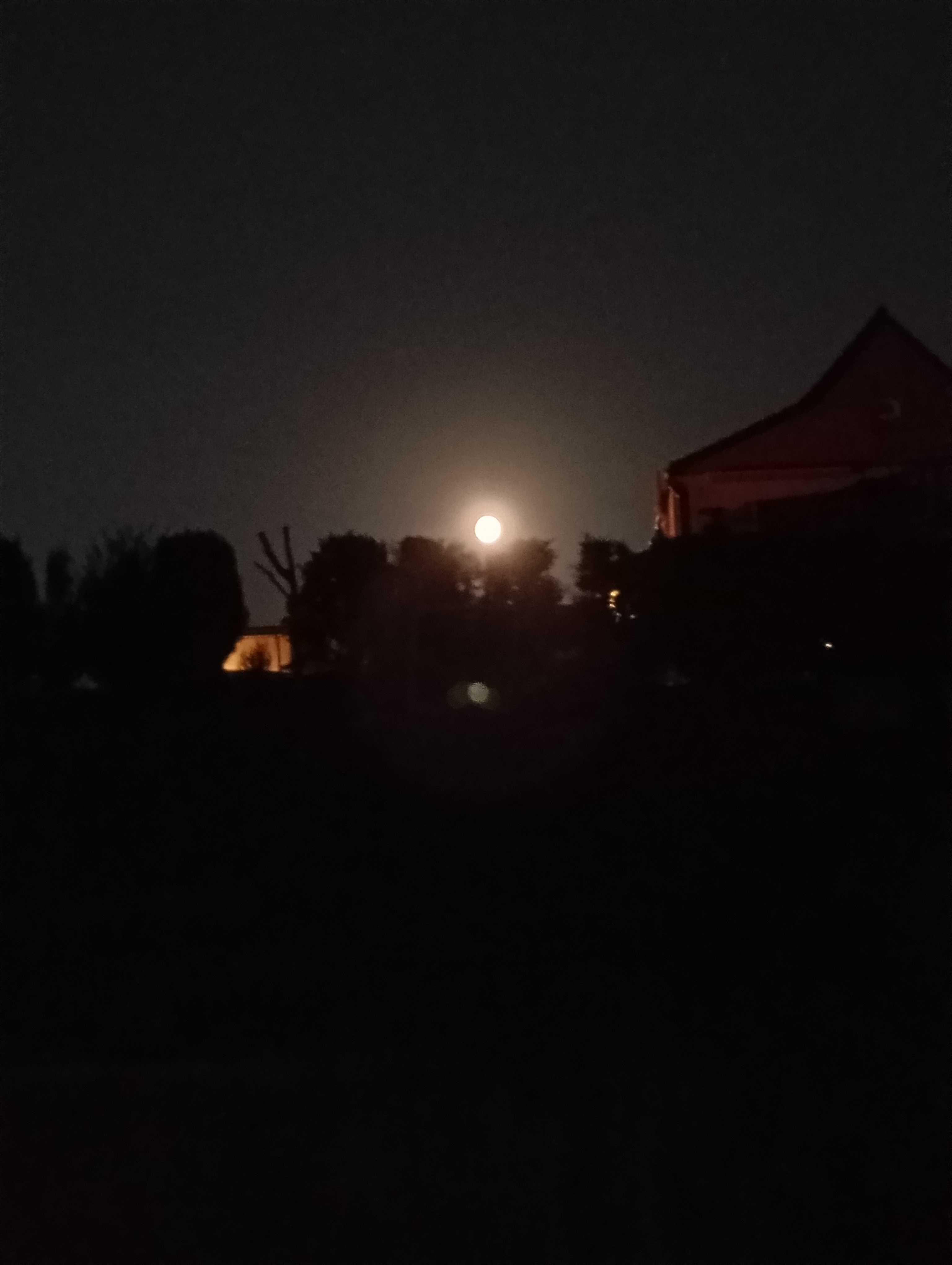 The Moon over Lichtenstein/Sachsen, Deutschland — full moon, Lunar Day 15