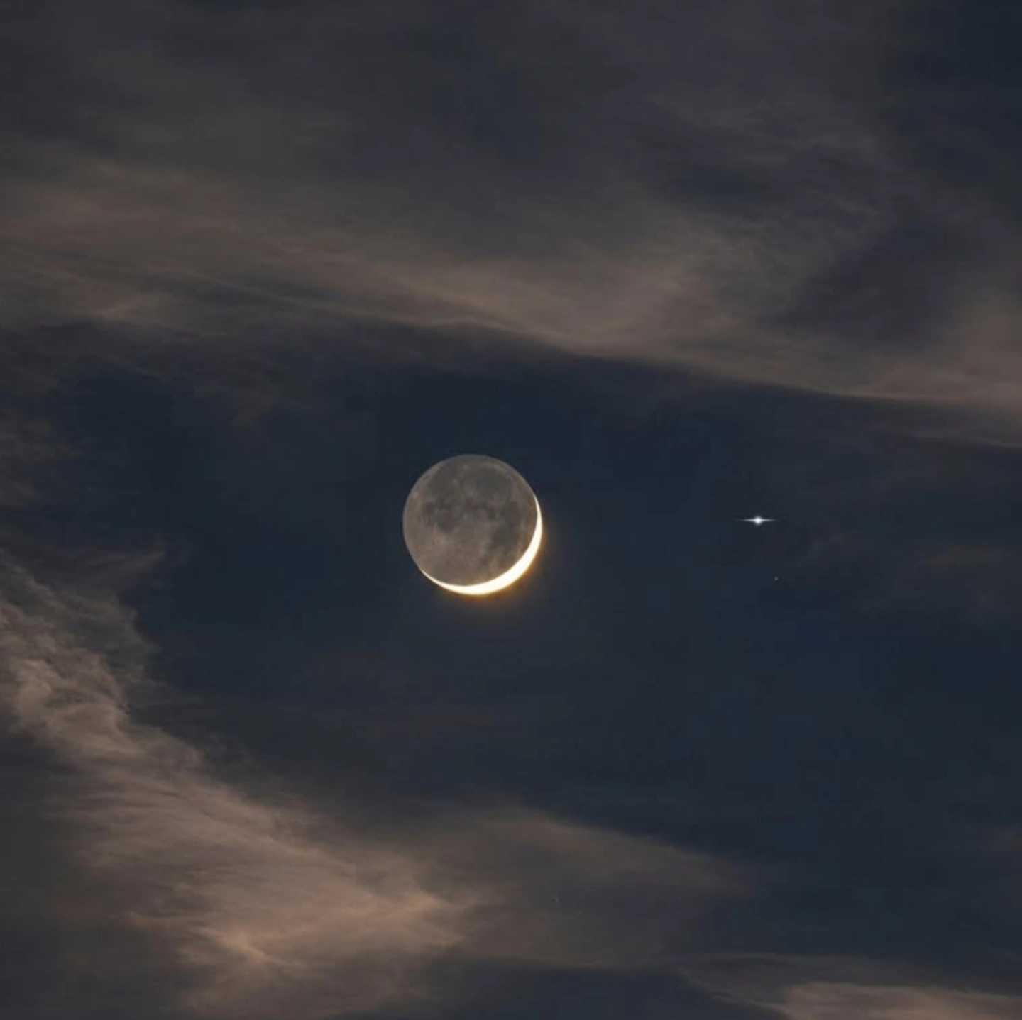 The Moon over Kecamatan Balikpapan Barat, Indonesia — first quarter, Lunar Day 8