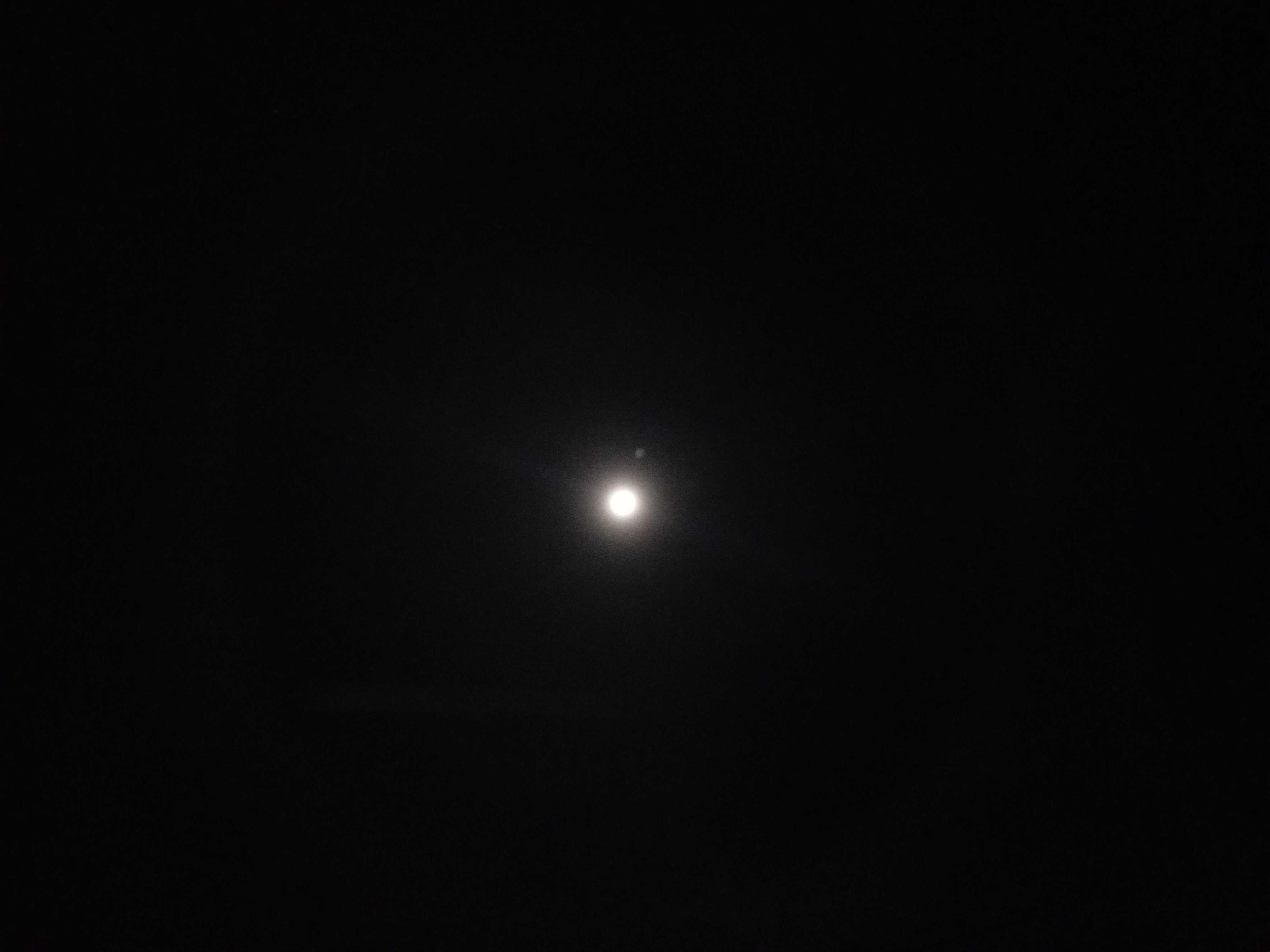 The Moon over Montego Bay, Jamaica — waning gibbous, Lunar Day 19