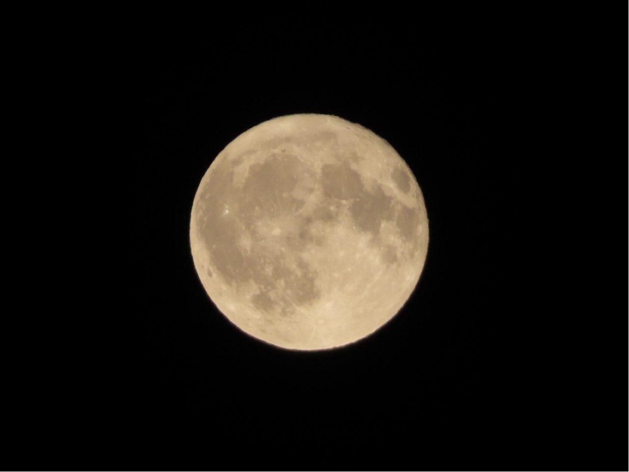 The Moon over Sooke, Canada — waxing crescent, Lunar Day 4