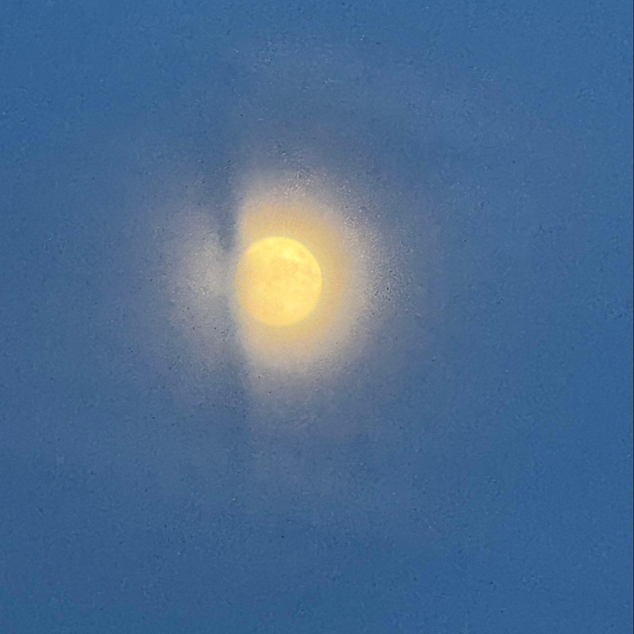 The Moon over Paris, France — full moon, Lunar Day 14