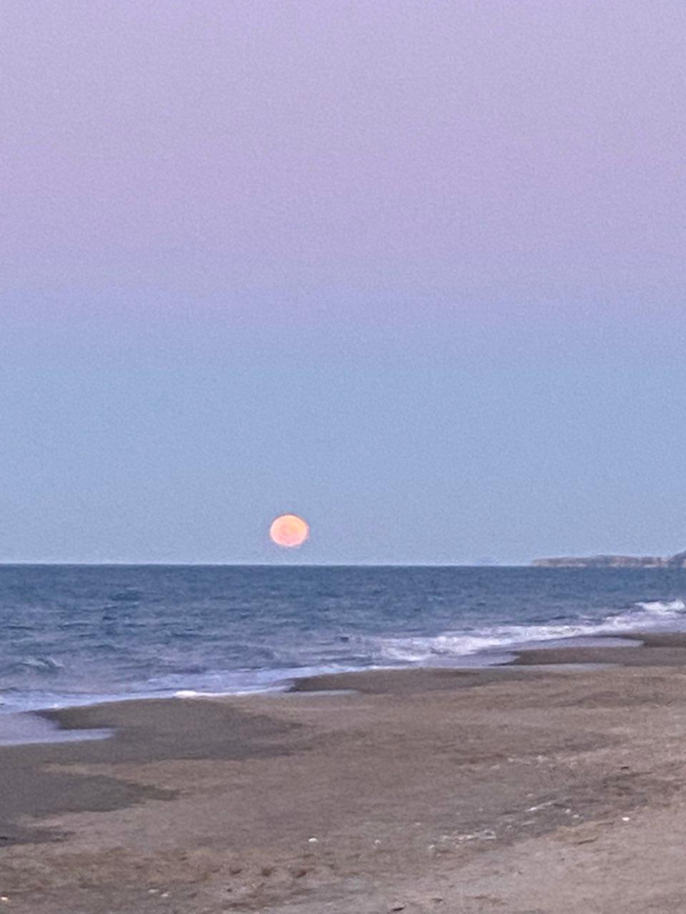 The Moon over Papamoa, New Zealand — full moon, Lunar Day 16